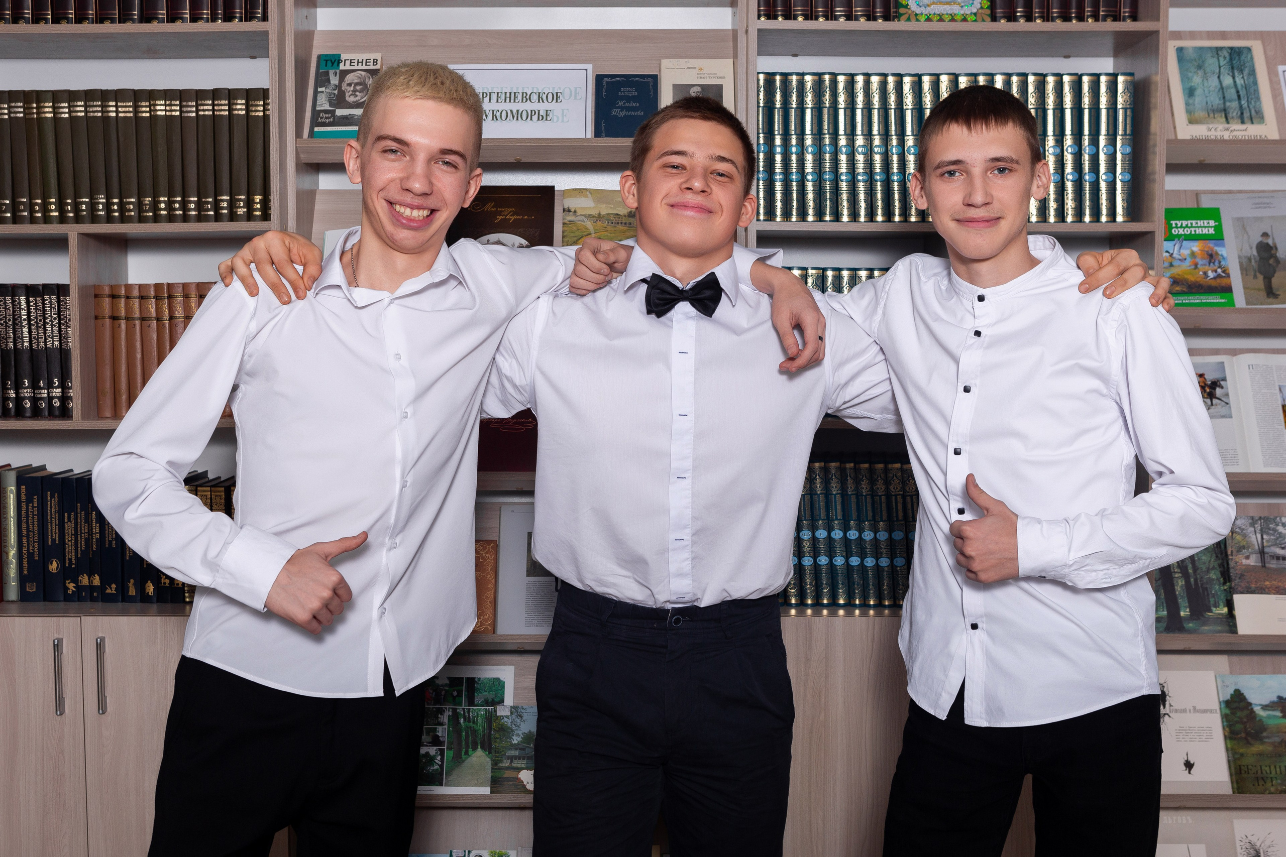 Съемка в библиотеке для 11 класса #2. Профессиональный фотограф в Мценске и Орловской области