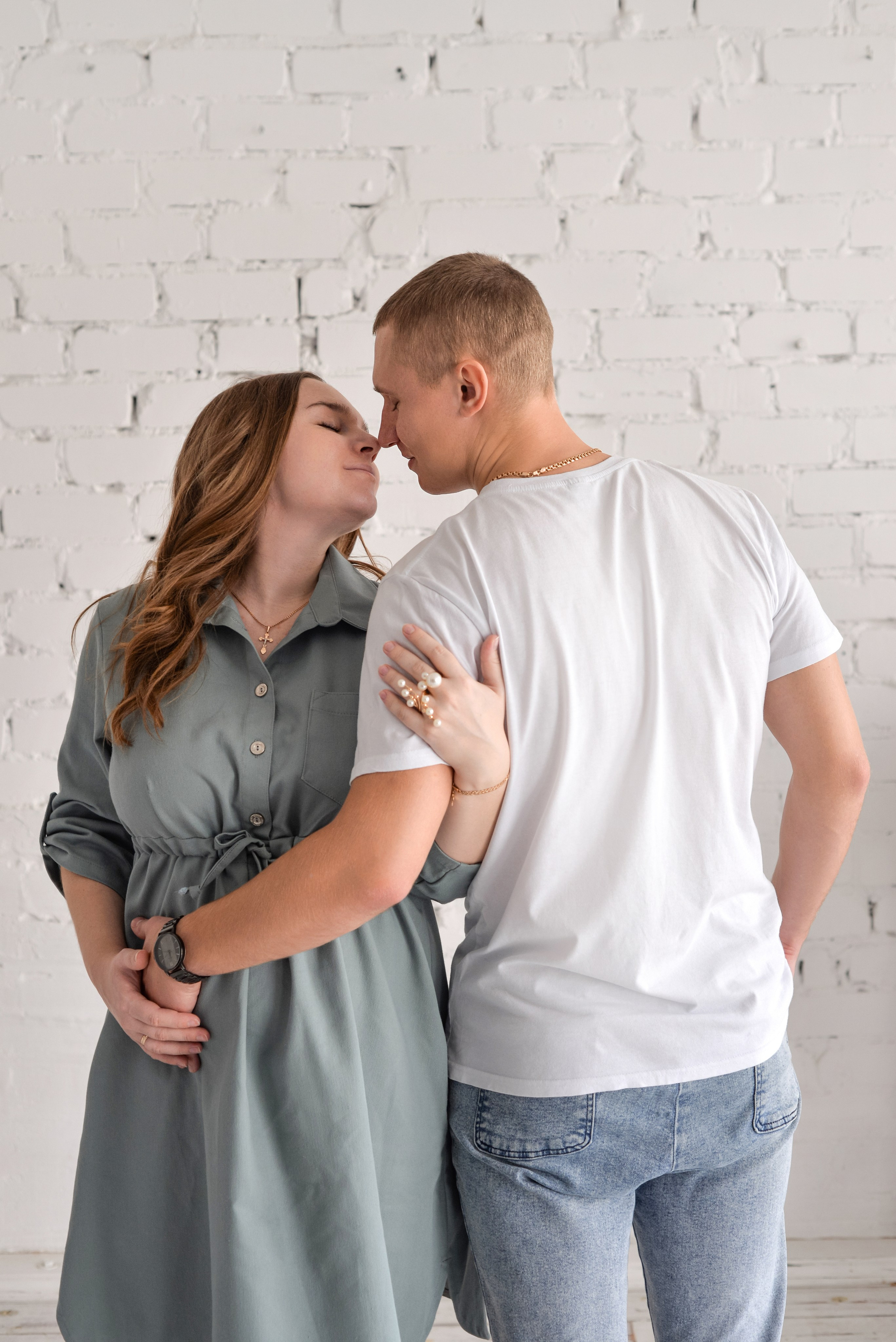 Алена и Дима беременность в студии. Семейный и свадебный фотограф Галина Абакумова, фотосессии в Белгороде