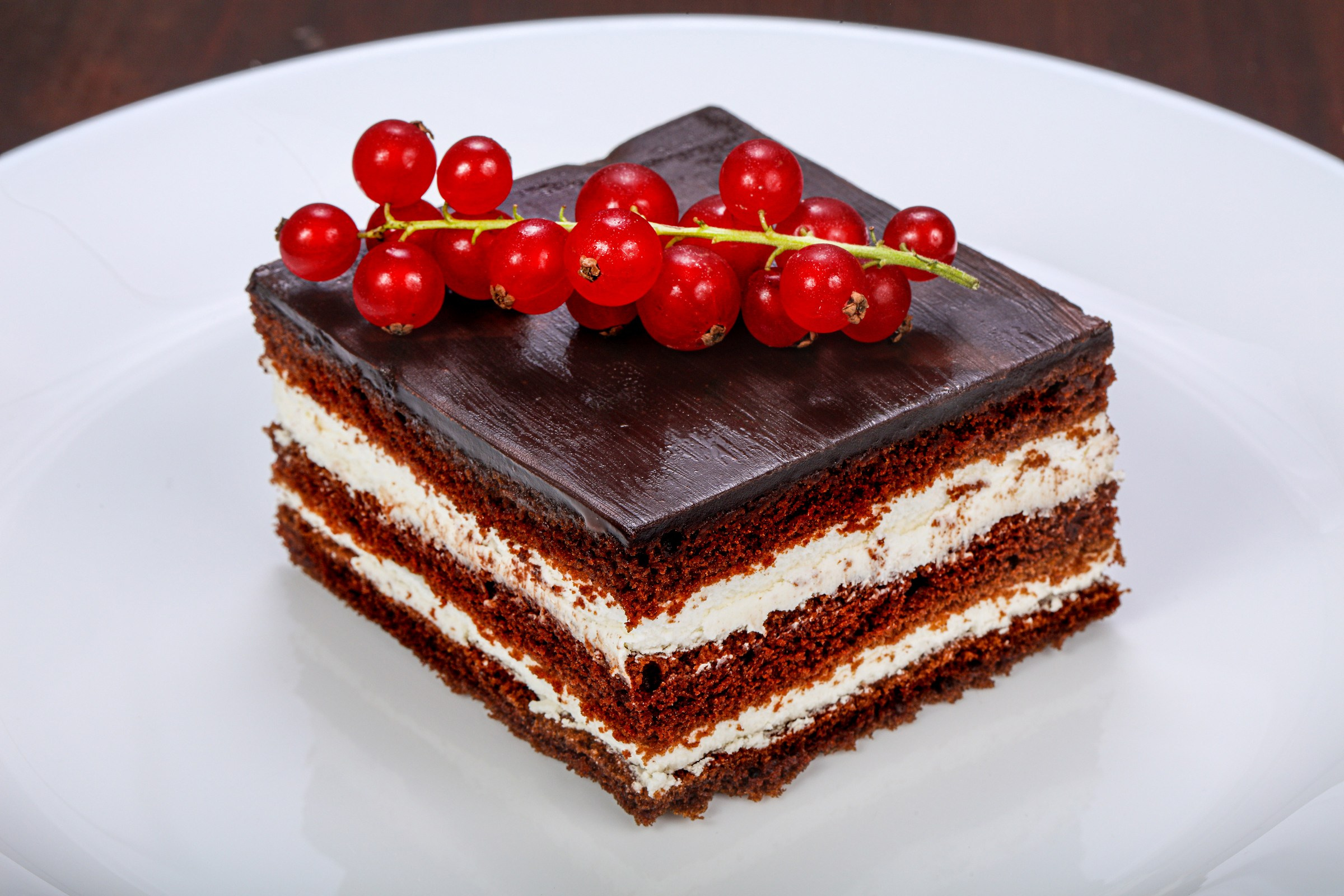 Фотосъемка десертов и выпечки. Заказ по тел.: +7 (906) 006-90-22. Фуд-фотограф Андрей Старостин — съемка еды в Москве. 9000 руб. в час