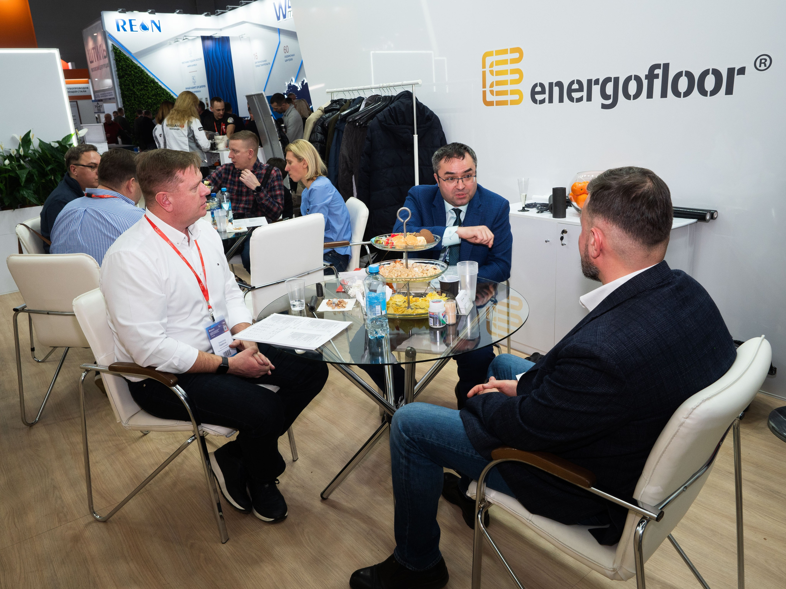 Rols Isomarket: выставка Aquatherm. Портретный и Репортажный фотограф в Москве