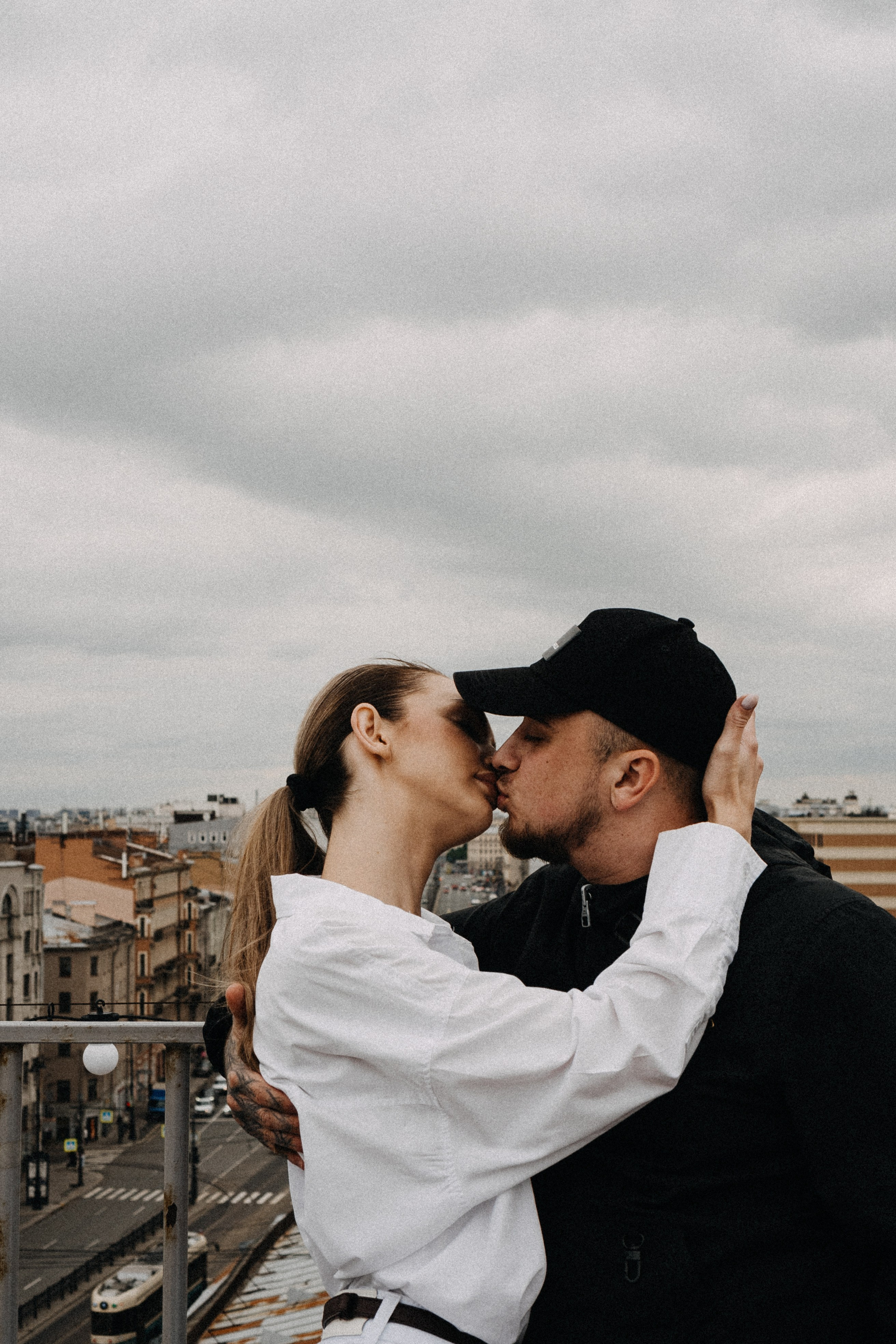 МЫ ГУЛЯЛИ ПРО КРЫШАМ ПИТЕРА. Профессиональный фотограф, Санкт-Петербург — Виктория Богомолова