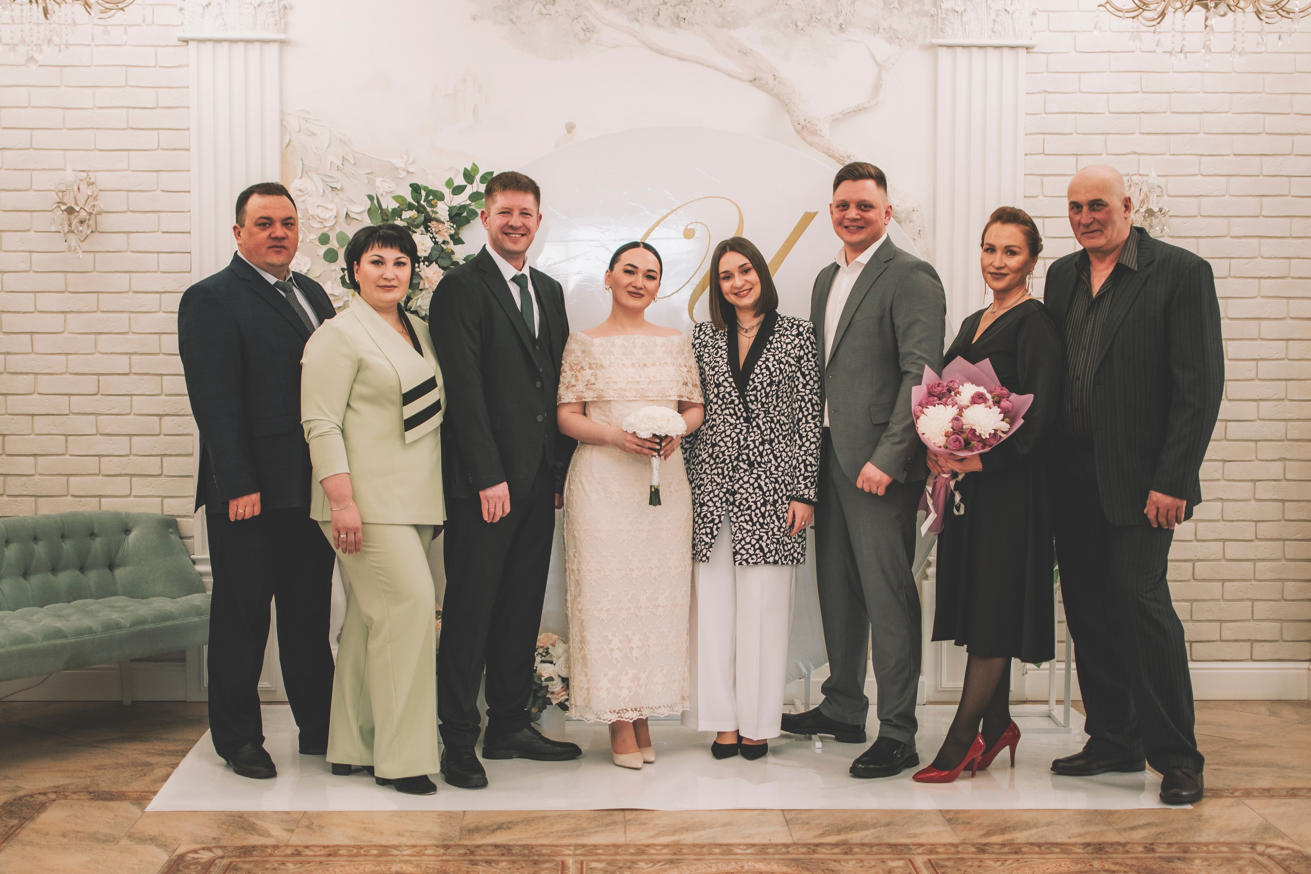 26.04.2025 (Фотосессия, роспись в Онии + фото с банкета). Семейный и свадебный фотограф Губкинский и Ставрополь