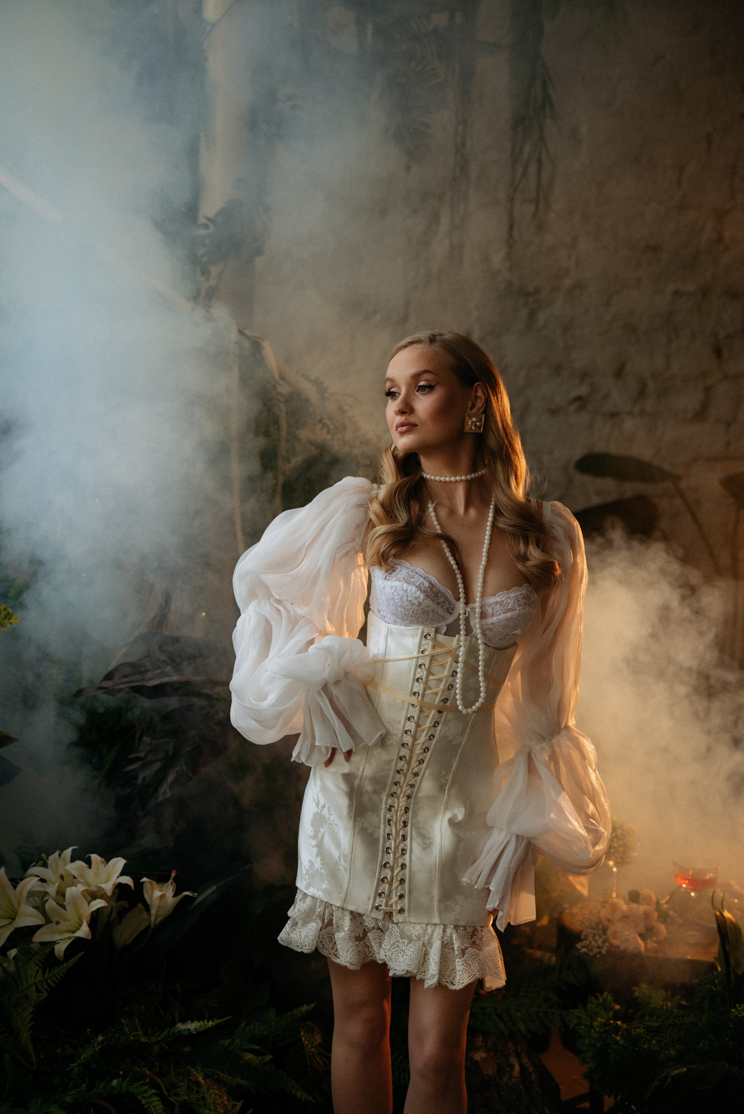 Невеста на пикнике в замке