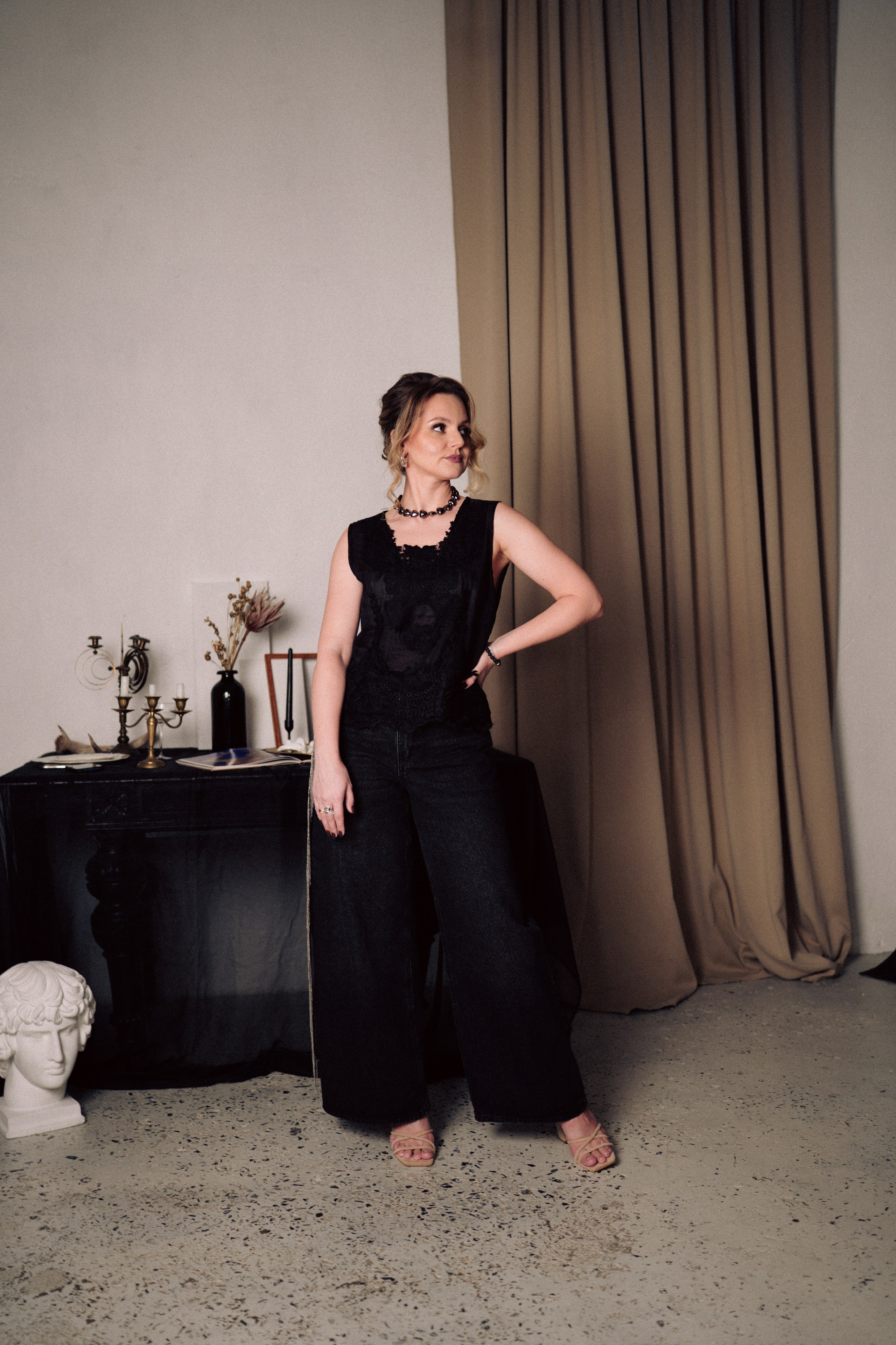 НОВОГОДНЯЯ ФОТОСЕСИИЯ В СТУДИИ ДЛЯ ДЕВУШКИ И ПРОГУЛКА ПО ЧЕРНЫШЕВСКОЙ. Профессиональный фотограф, Санкт-Петербург — Виктория Богомолова