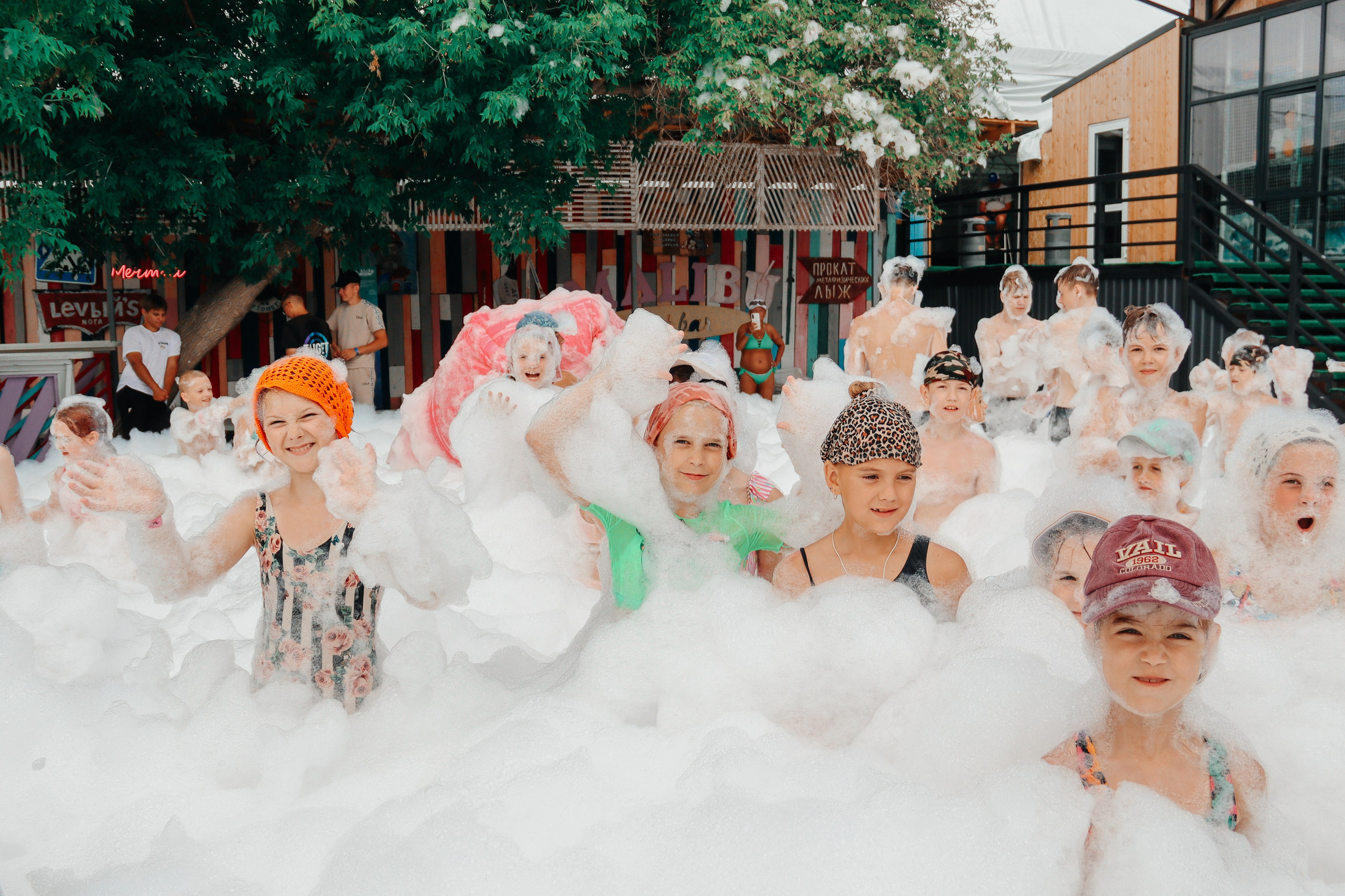 02.07.2026/11:00/Пенная дискотека/Малибу. Семейный и детский фотограф в Славгороде Анастасия Винс