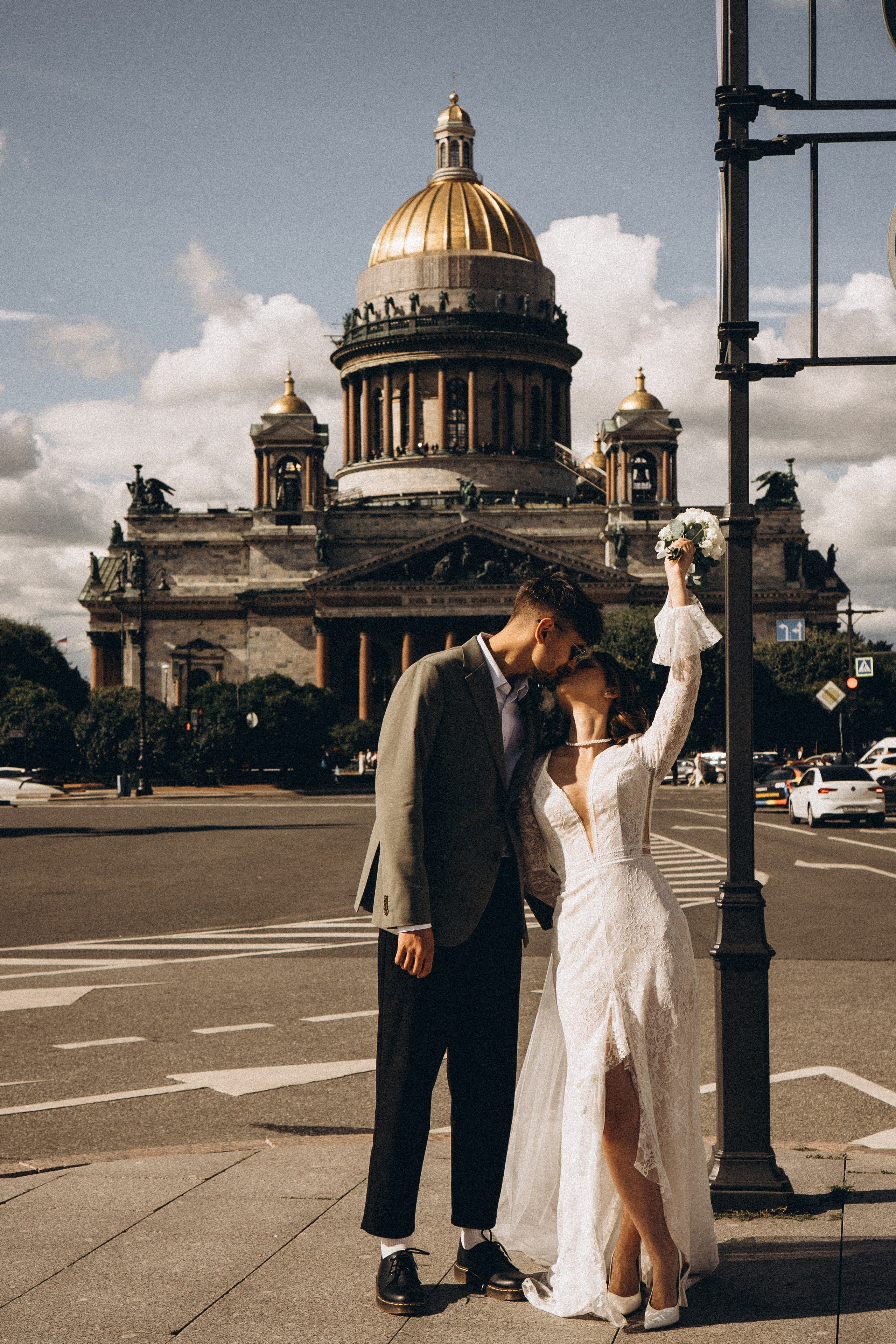 СВАДЕБНАЯ ПРОГУЛКА ВОЗЕ ИСАИКЕВСКОГО СОБОРА АСТОРИИ И ЗАКОНОДАЛЕТНОГО СОБРАНИЯ. Профессиональный фотограф, Санкт-Петербург — Виктория Богомолова