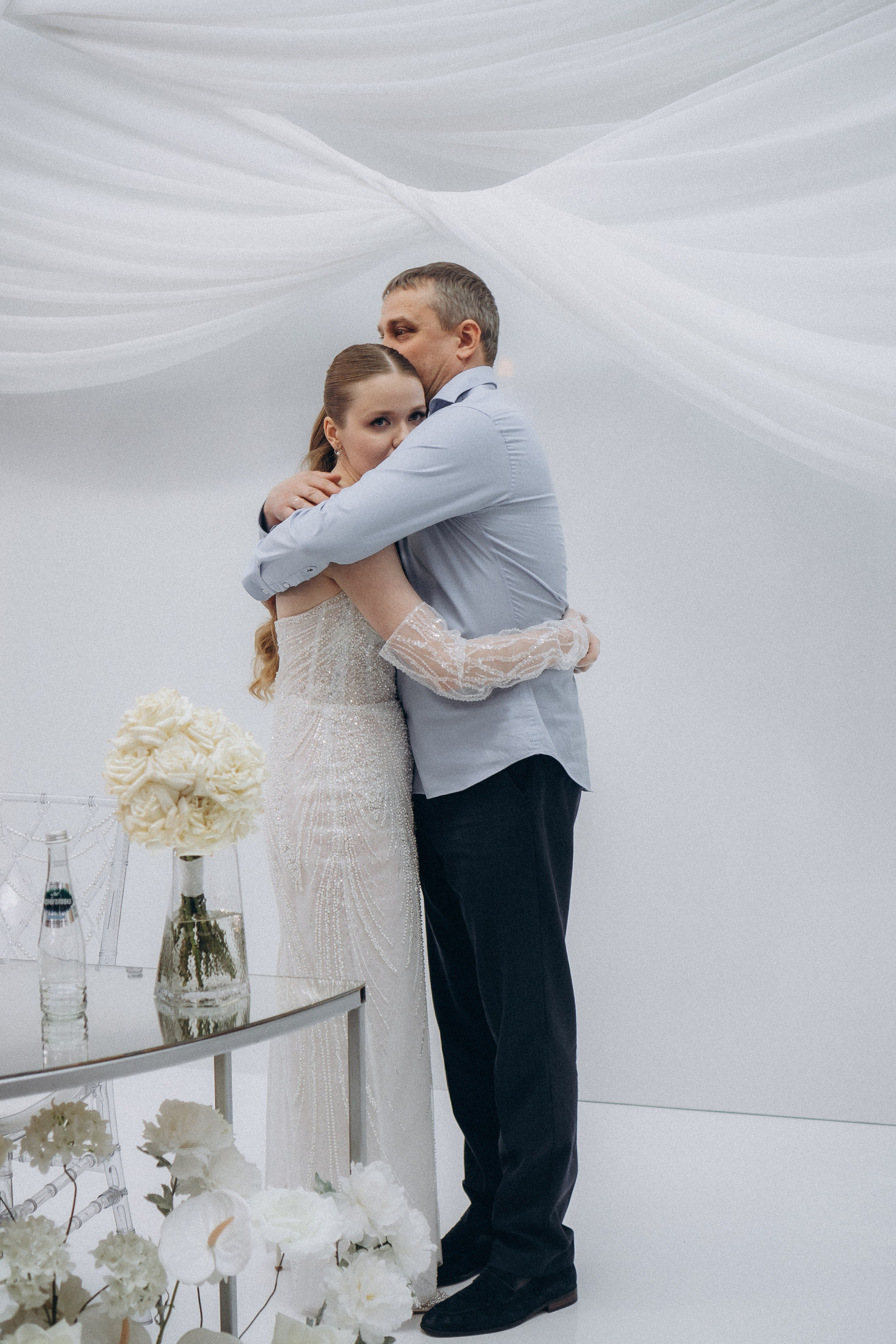 СВАДЕБНАЯ СЬЕМКА СБОРОВ В ОТЕЛЕ И ВЫЕЗД НА ЦЕРЕМОНИЮ (СНЯТО В СИБИРЕ В НИЖНЕВАРТОВСКЕ). Профессиональный фотограф, Санкт-Петербург — Виктория Богомолова