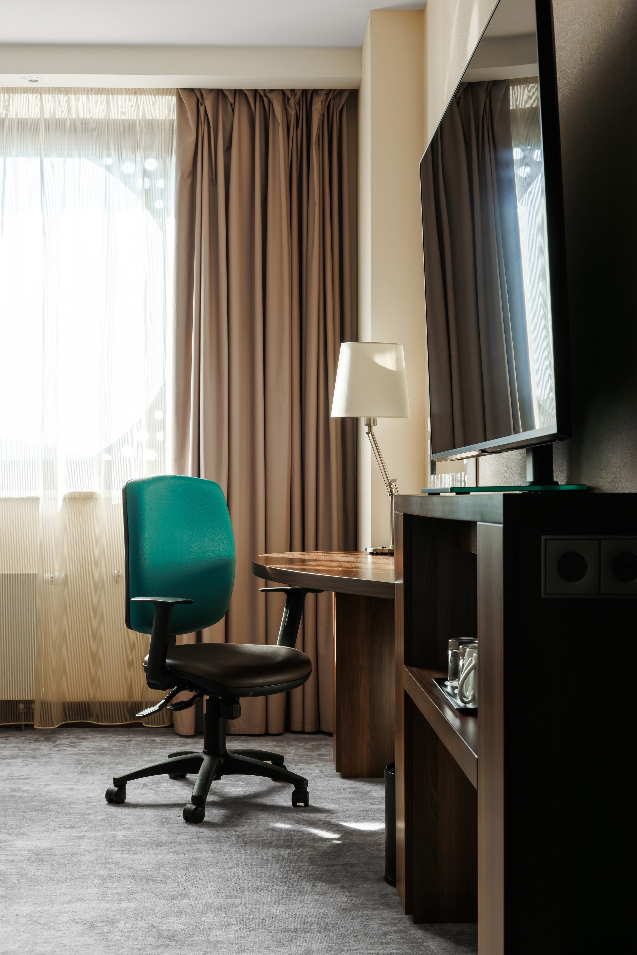 Hampton by Hilton Saint Petersburg ExpoForum 3*. Коммерческий фотограф в Санкт-Петербурге | Фуд, интерьерная и рекламная съемка | Влад Жолудев
