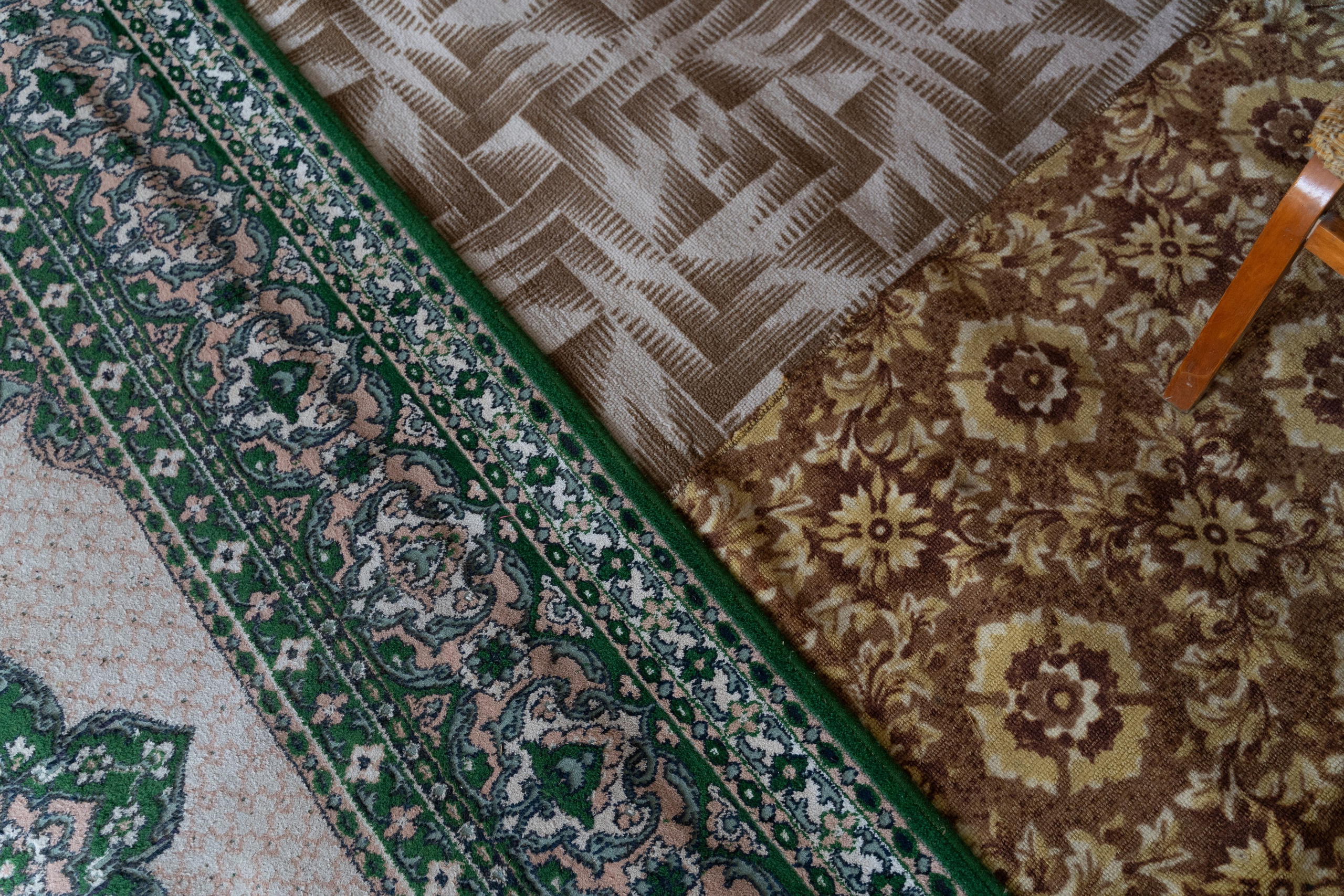 Home.land. Künstler Verstecktoff