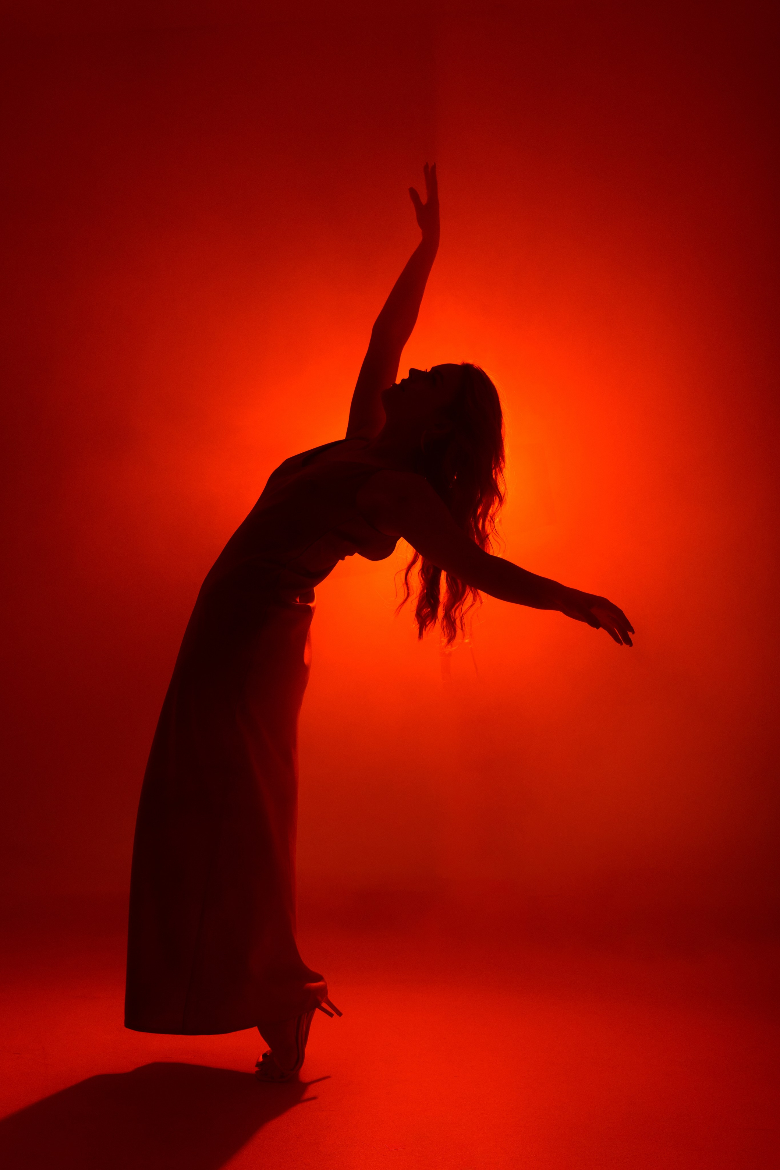 Женская фотосессия на циклораме. Портретный и репортажный фотограф в Сочи Рамодина Юлия