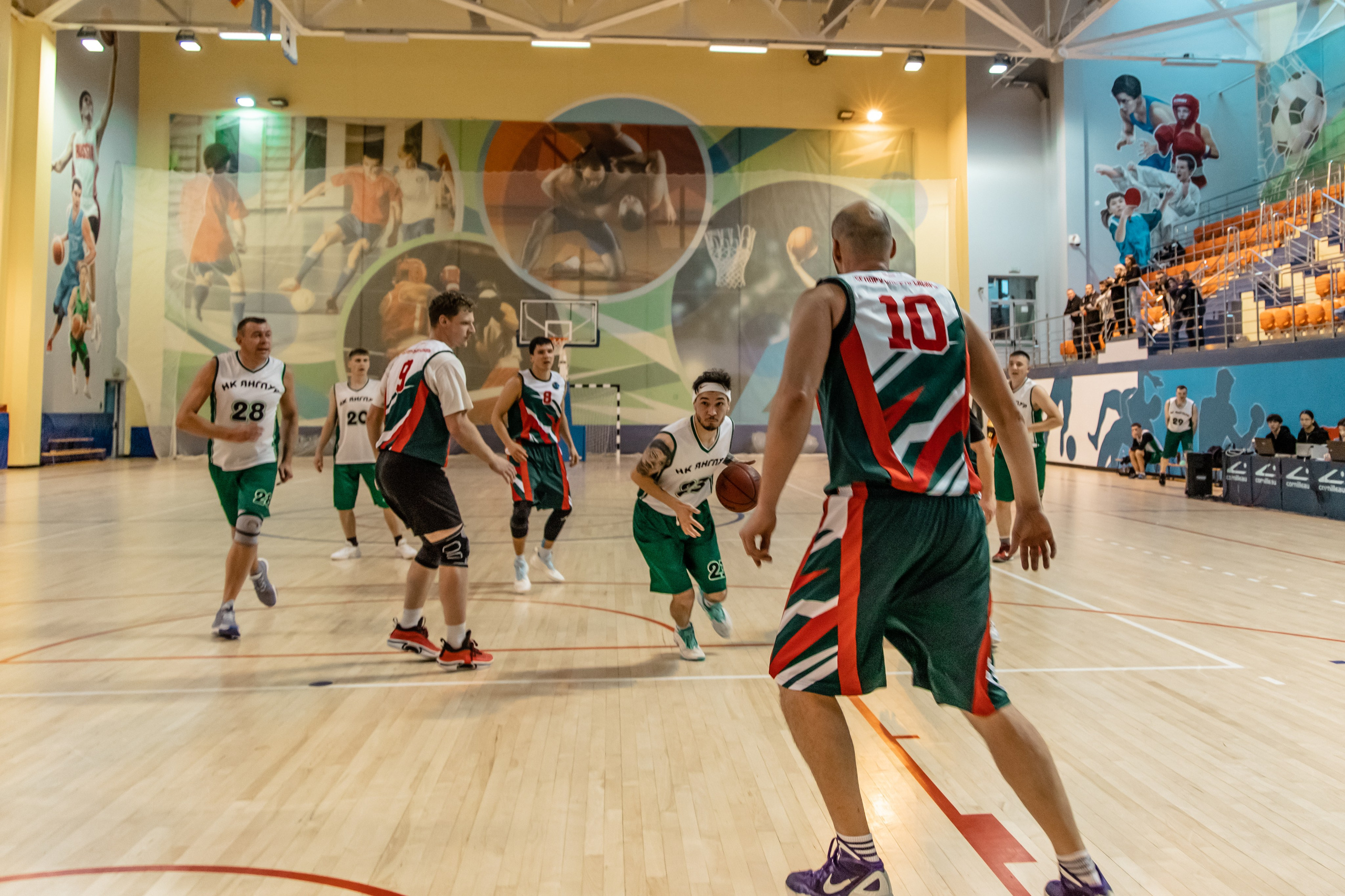 Соревнования по баскетболу в рамках городской спартакиады. Фотограф в Губкинском | Александра Артамонова