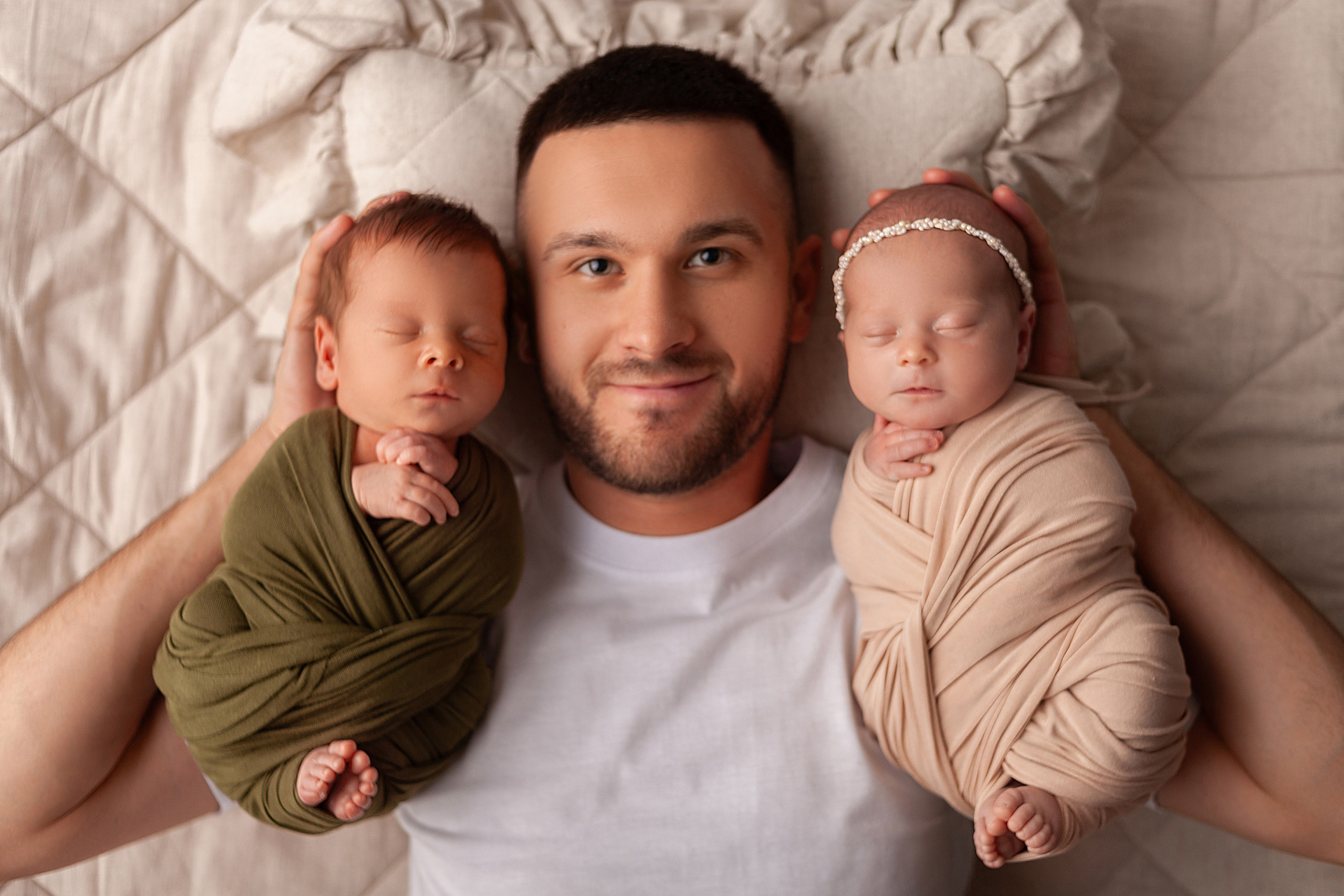 Двойня. Фотограф новорожденных г. Подольск, г. Жуковский, весь юг Москвы и Моск.обл