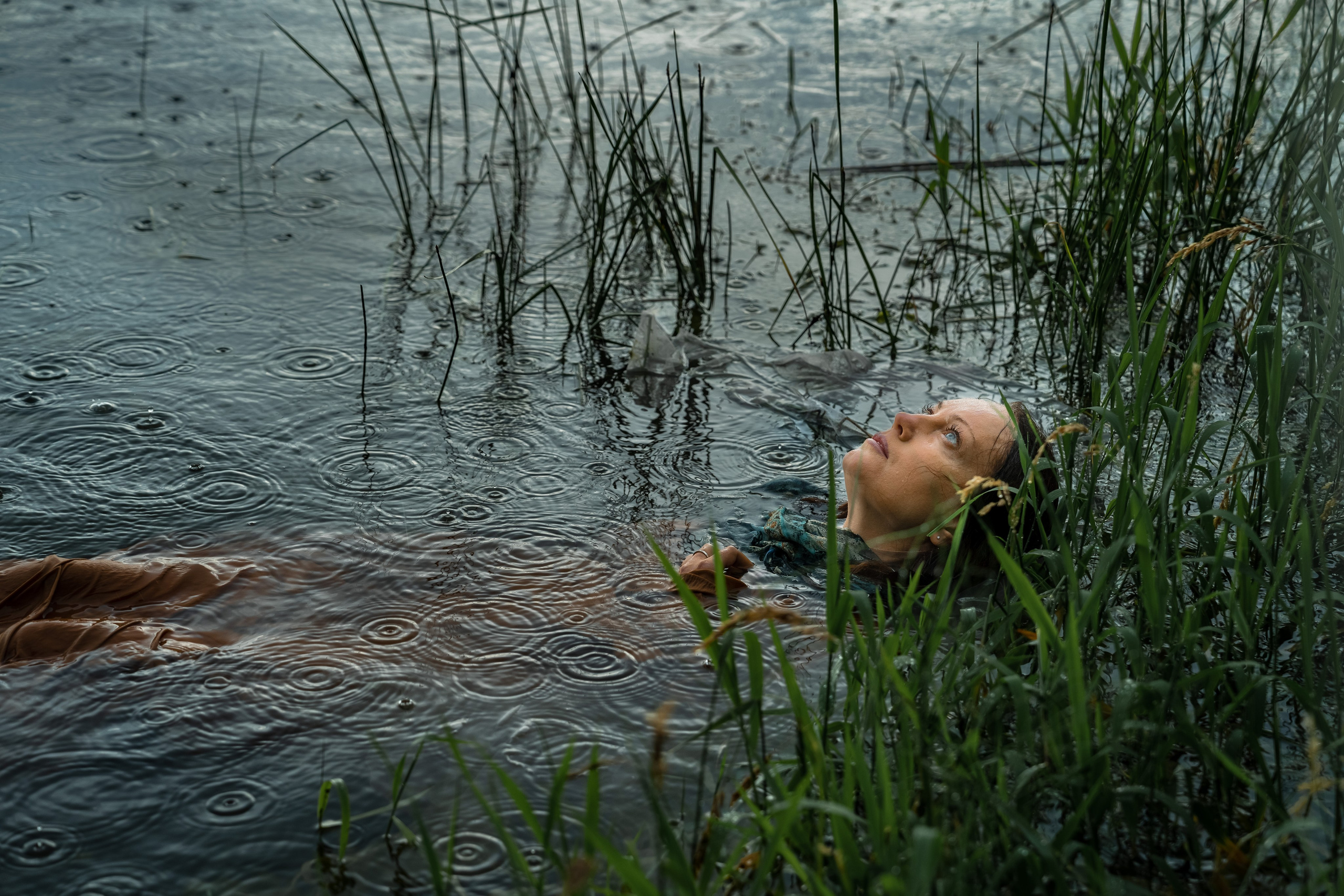 Женский портрет на природе