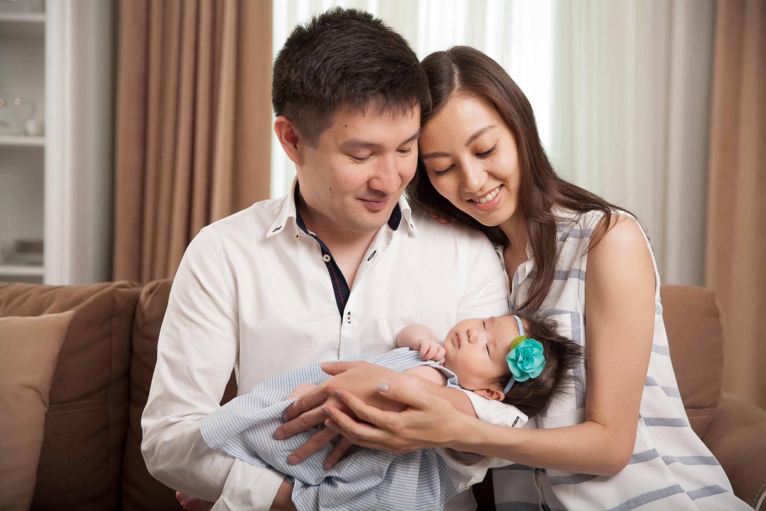 Newborn Алматы, фотосессия новорожденных и младенцев с родителями. Фотостудия Алматы. Семейная и детская фотостудия Family studio.Фотограф Алматы