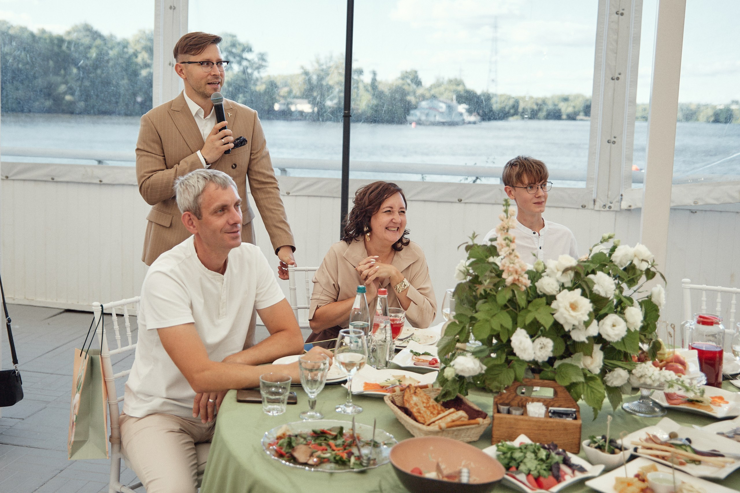Счастье здесь. Свадебный фотограф Антон Артюшин. Работаю в Нижнем Новгороде и Москве