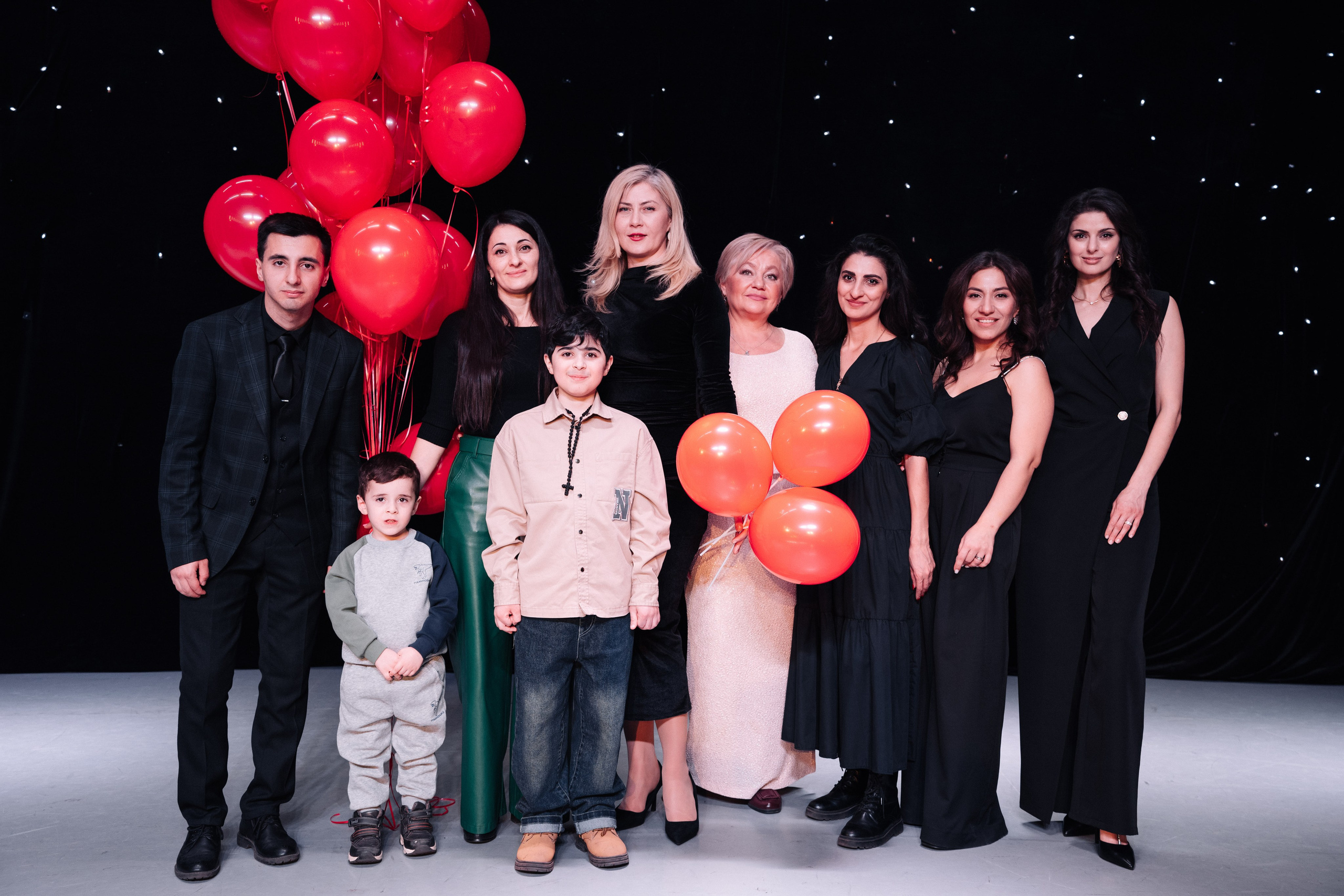 Благотворительный концерт в помощь Артему Сардаряну. Фотограф Артем Севостьянов. Профессиональная фотосъемка в Ногинске, Москве, Московской области и за границей