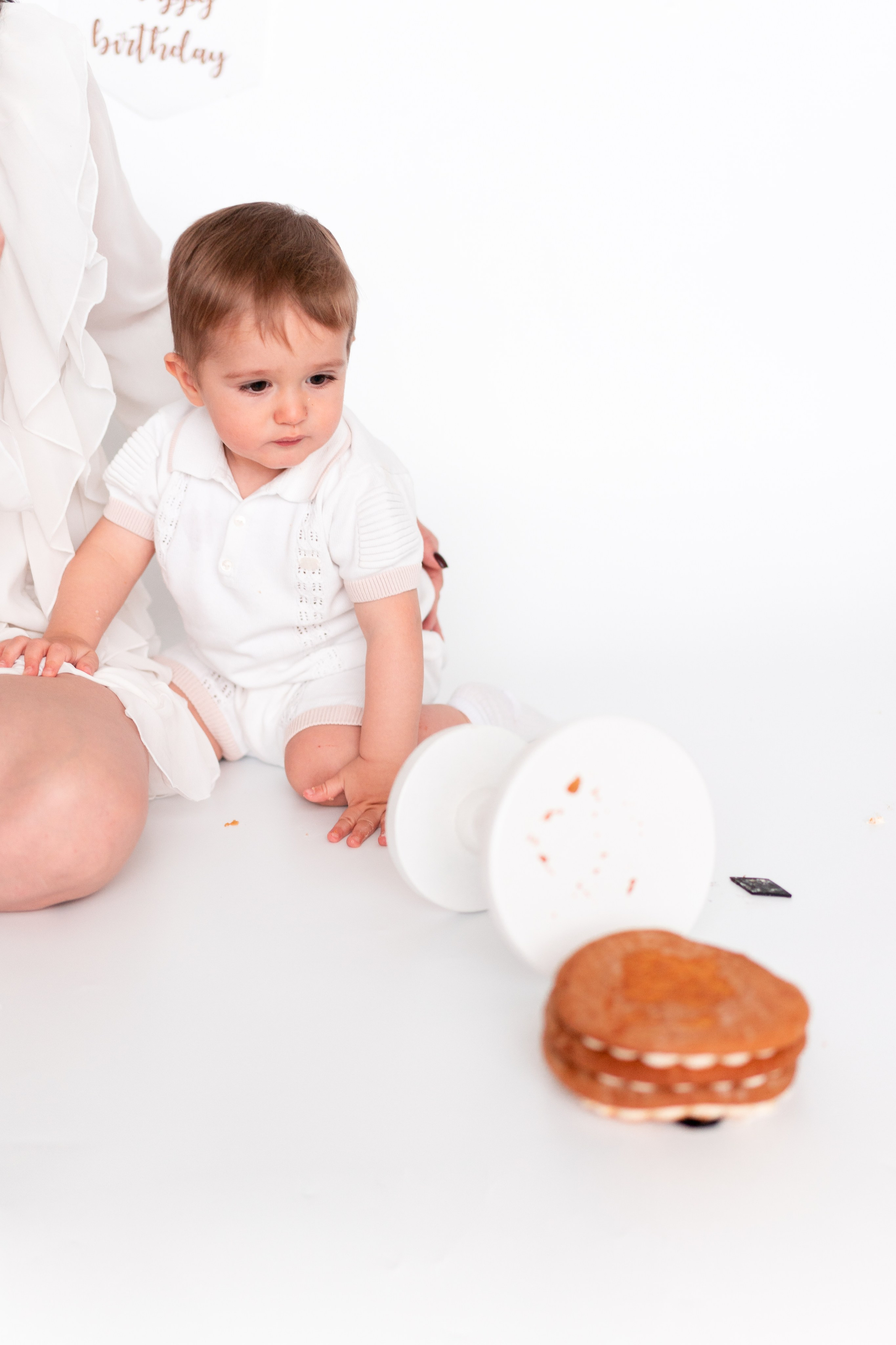 Крушение торта, Smash cake. Детская, семейная фотостудия в Санкт-Петербурге