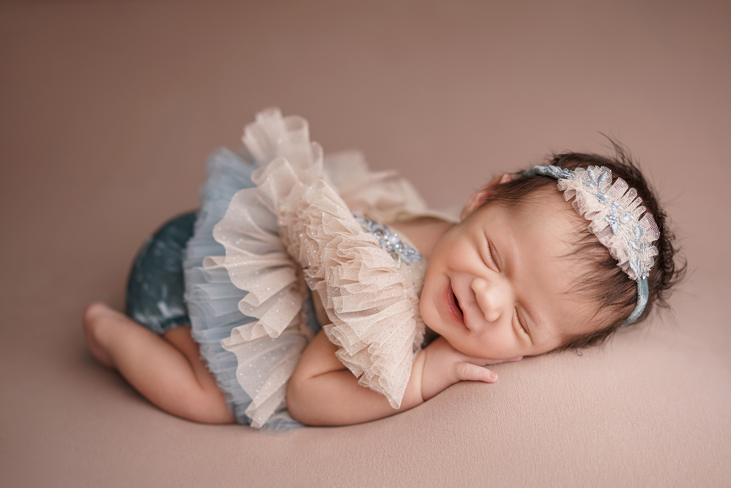 Фотосессия новорожденных | Галерея трогательных кадров малышей в стиле newborn. Фотосессия новорожденных в Москве и Московской области | Профессиональный фотограф newborn — Татьяна Иванова