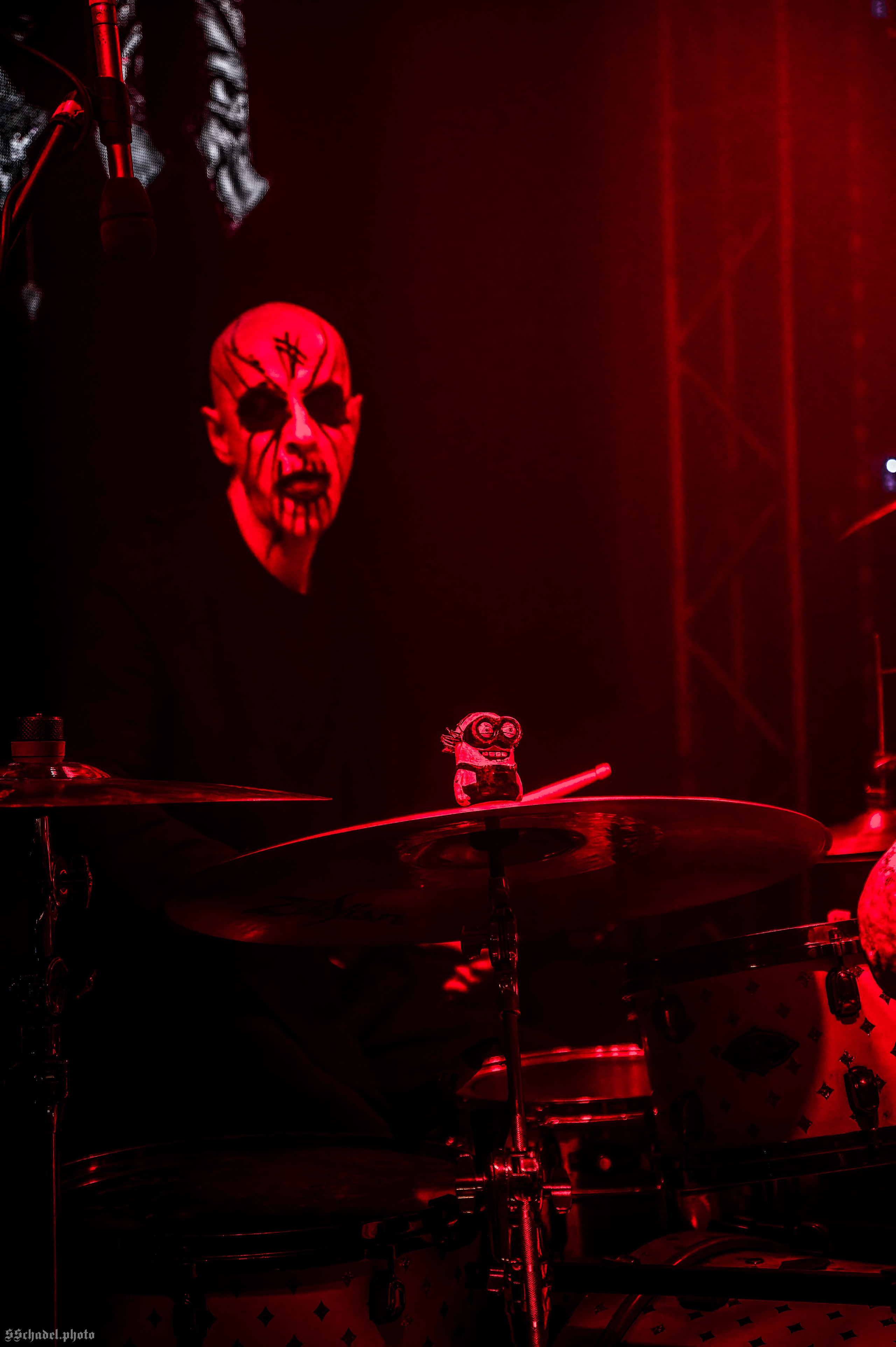 Frostlagte Måne 07.12.25. We will make everything metal!