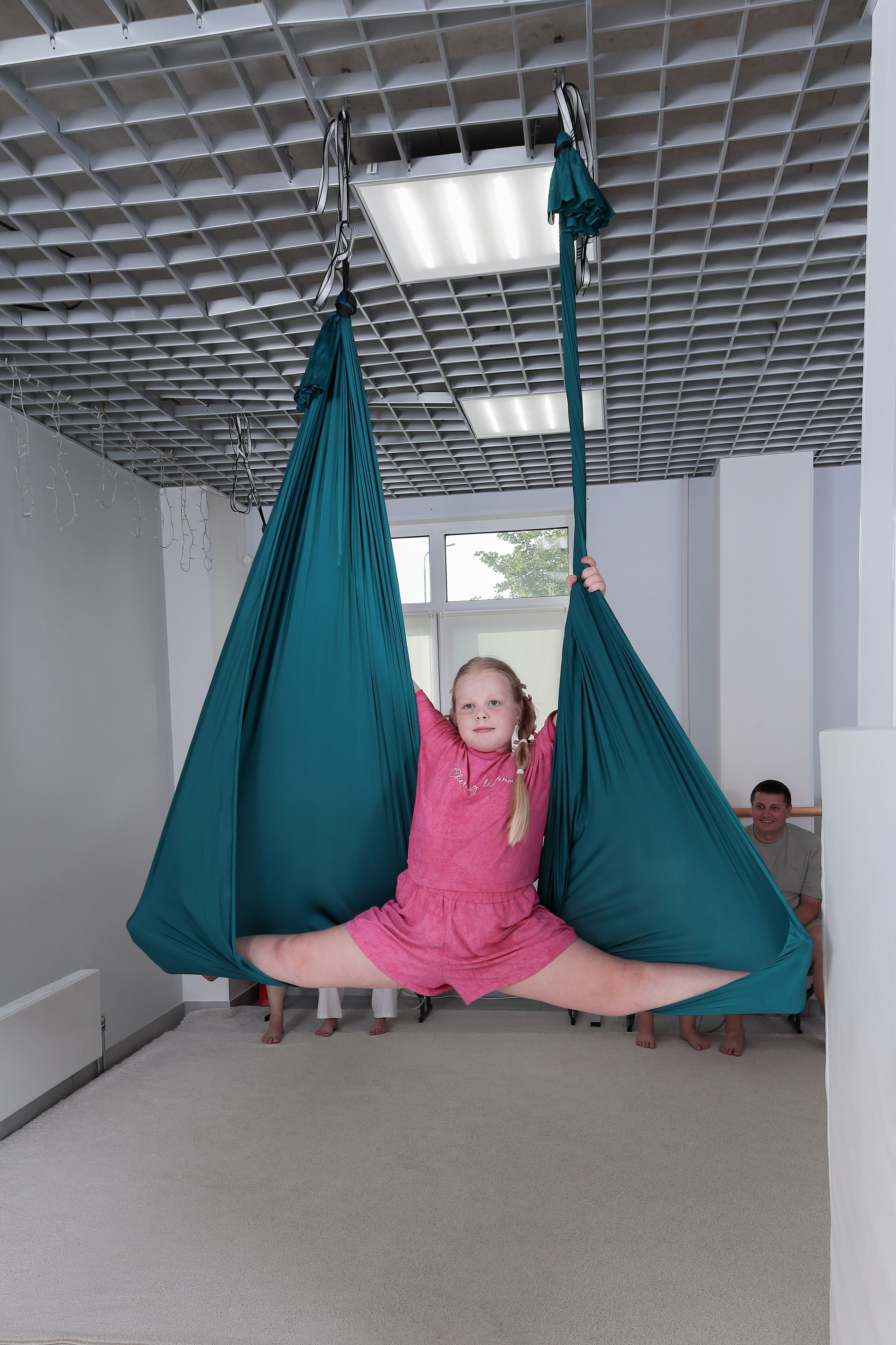 Детская аэройога. Фотограф Надршина Лилия