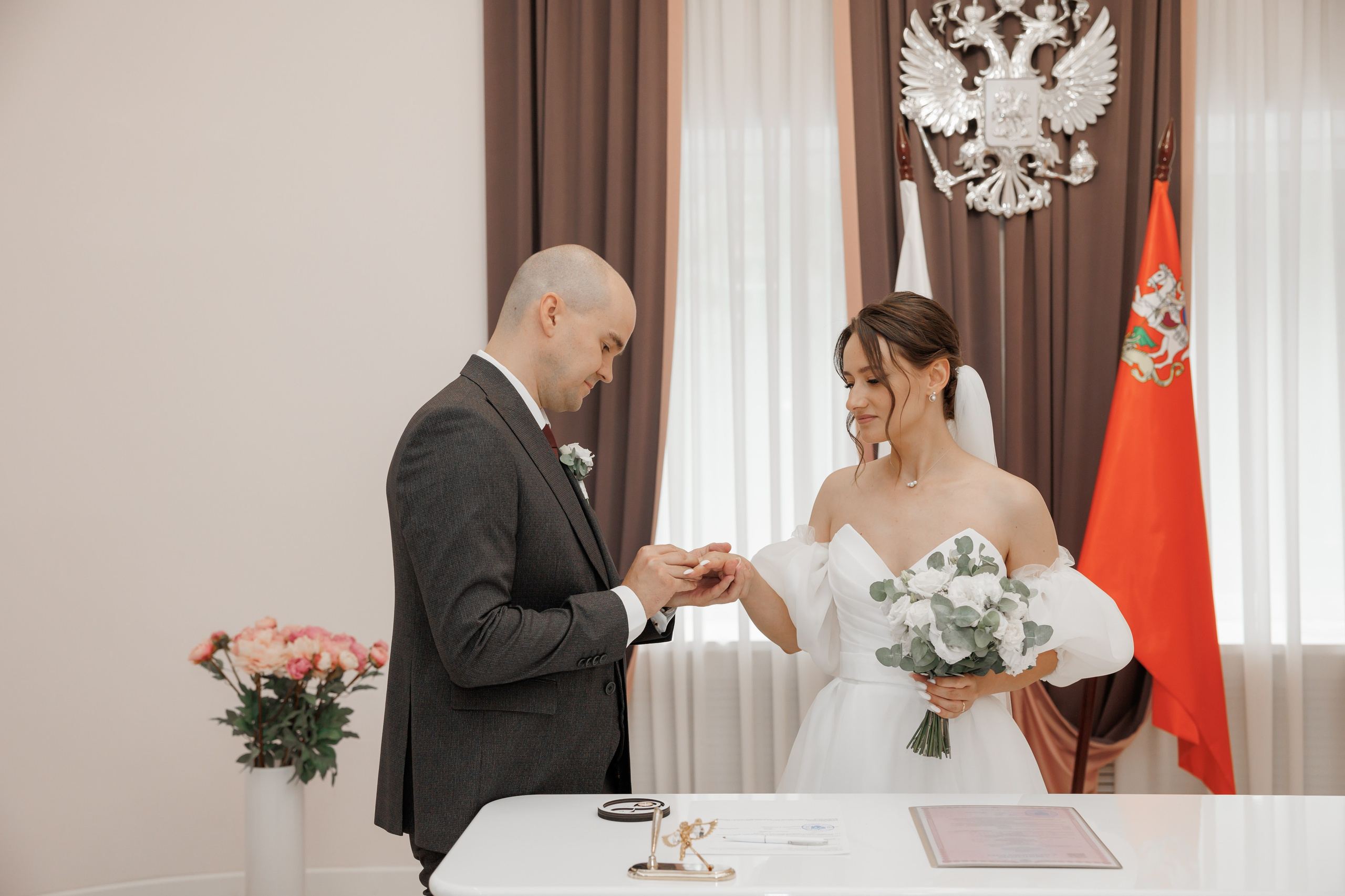 Полина и Дмитрий, загородный клуб «Барин», ЗАГС в г. Пушкино. Свадебный и репортажный фотограф (Москва, Королев и другие)