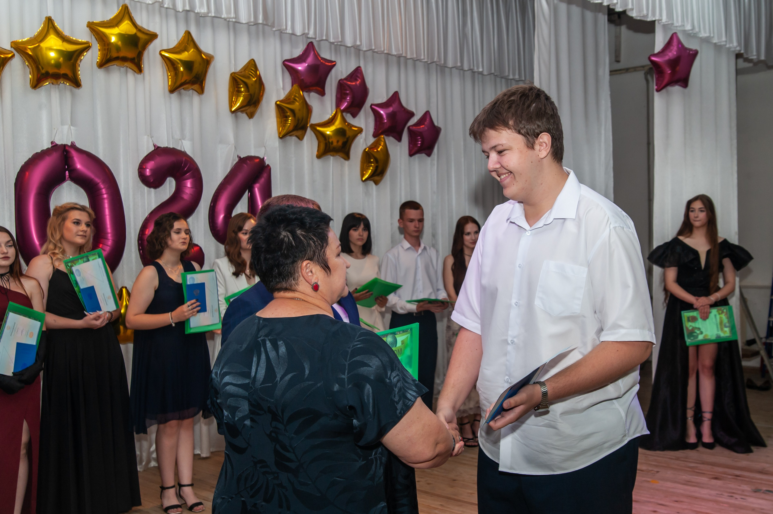 Выпускной МАОУ СОШ № 17 им. Эдуарда Есаяна. Свадебный и семейный фотограф Денис Лукьянов в Краснодаре, Краснодарском крае и Республике Крым