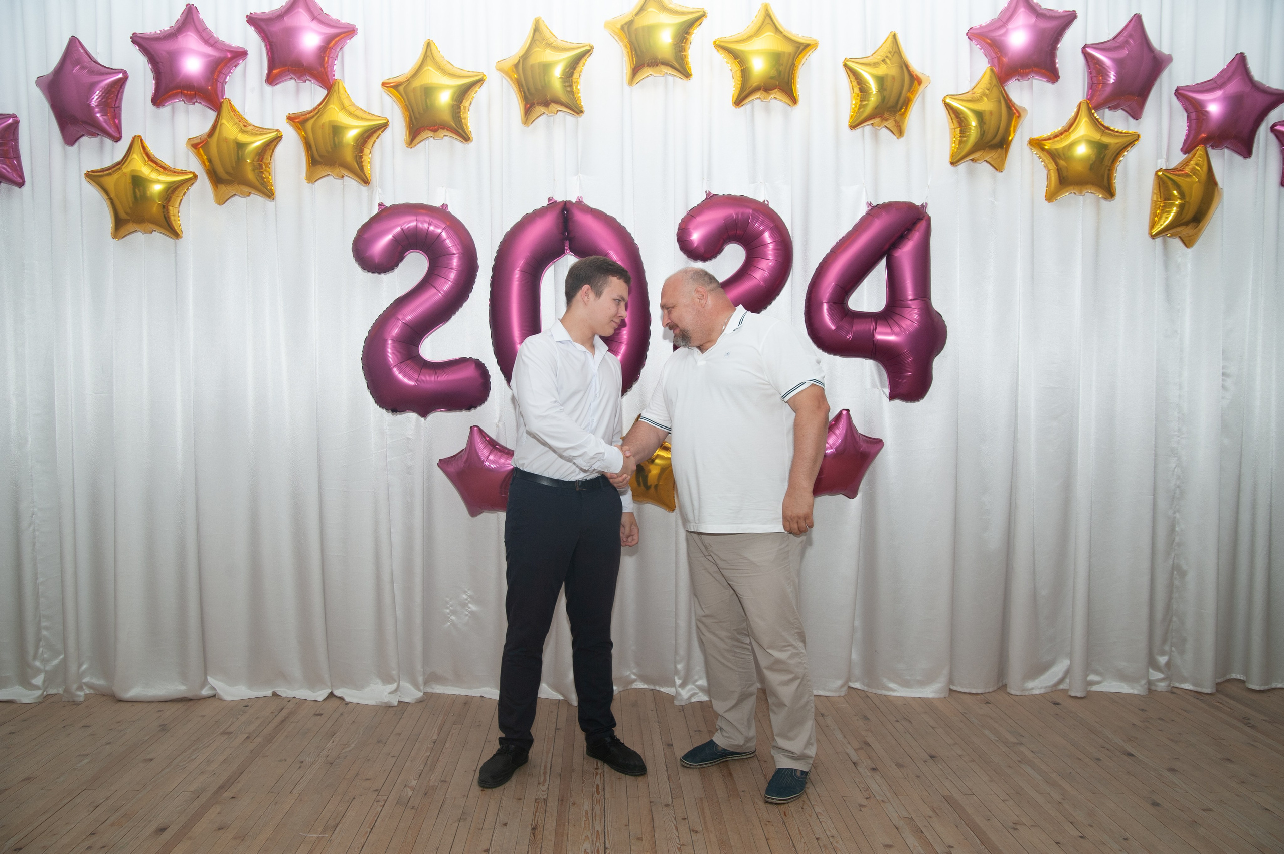 Выпускной МАОУ СОШ № 17 им. Эдуарда Есаяна. Свадебный и семейный фотограф Денис Лукьянов в Краснодаре, Краснодарском крае и Республике Крым