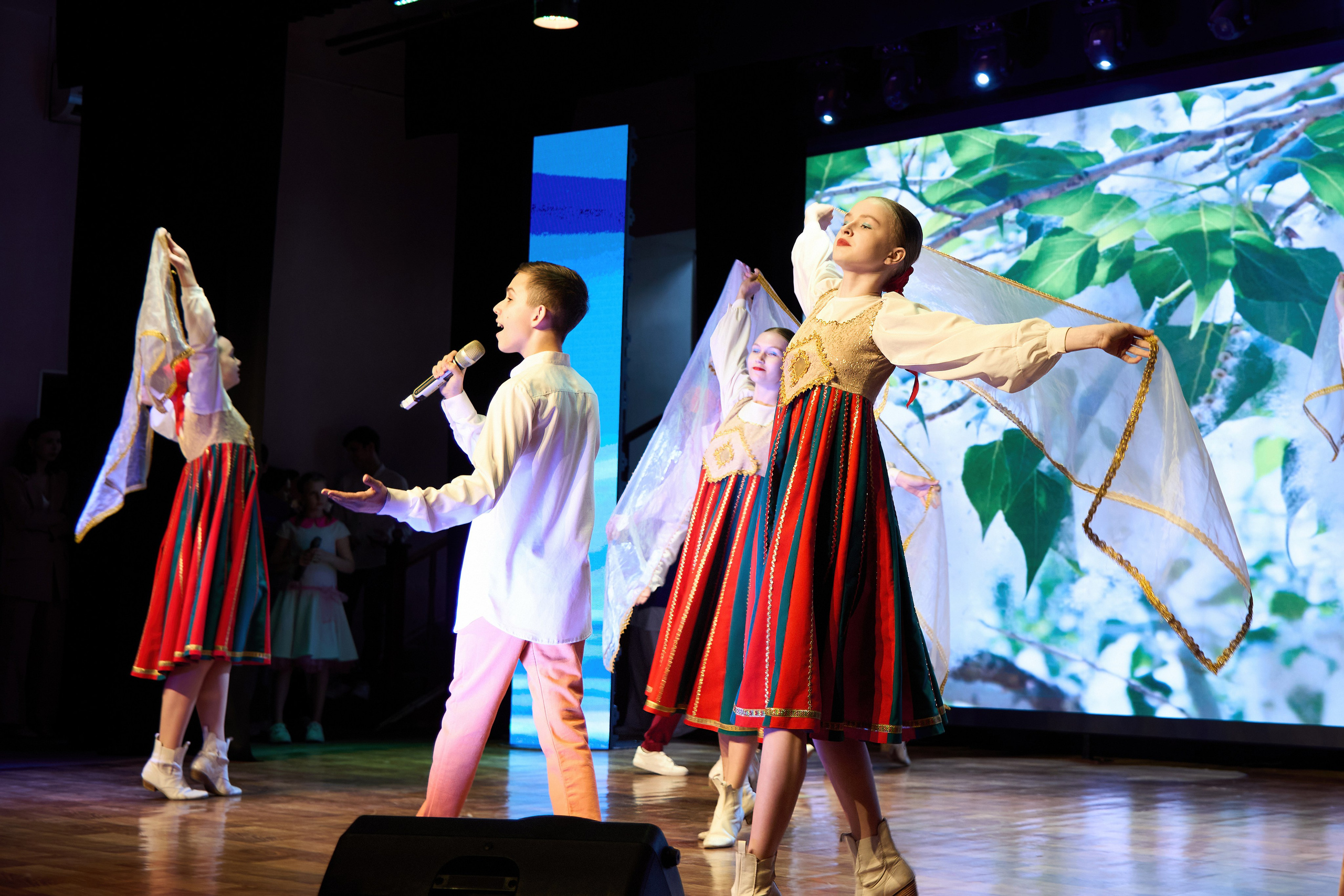 Концерт учащихся ДШИ № 18 «Мы делаем выбор сами». [fXph] Фотограф Масликов Илья. Съёмка мероприятий в Ленинске-Кузнецком