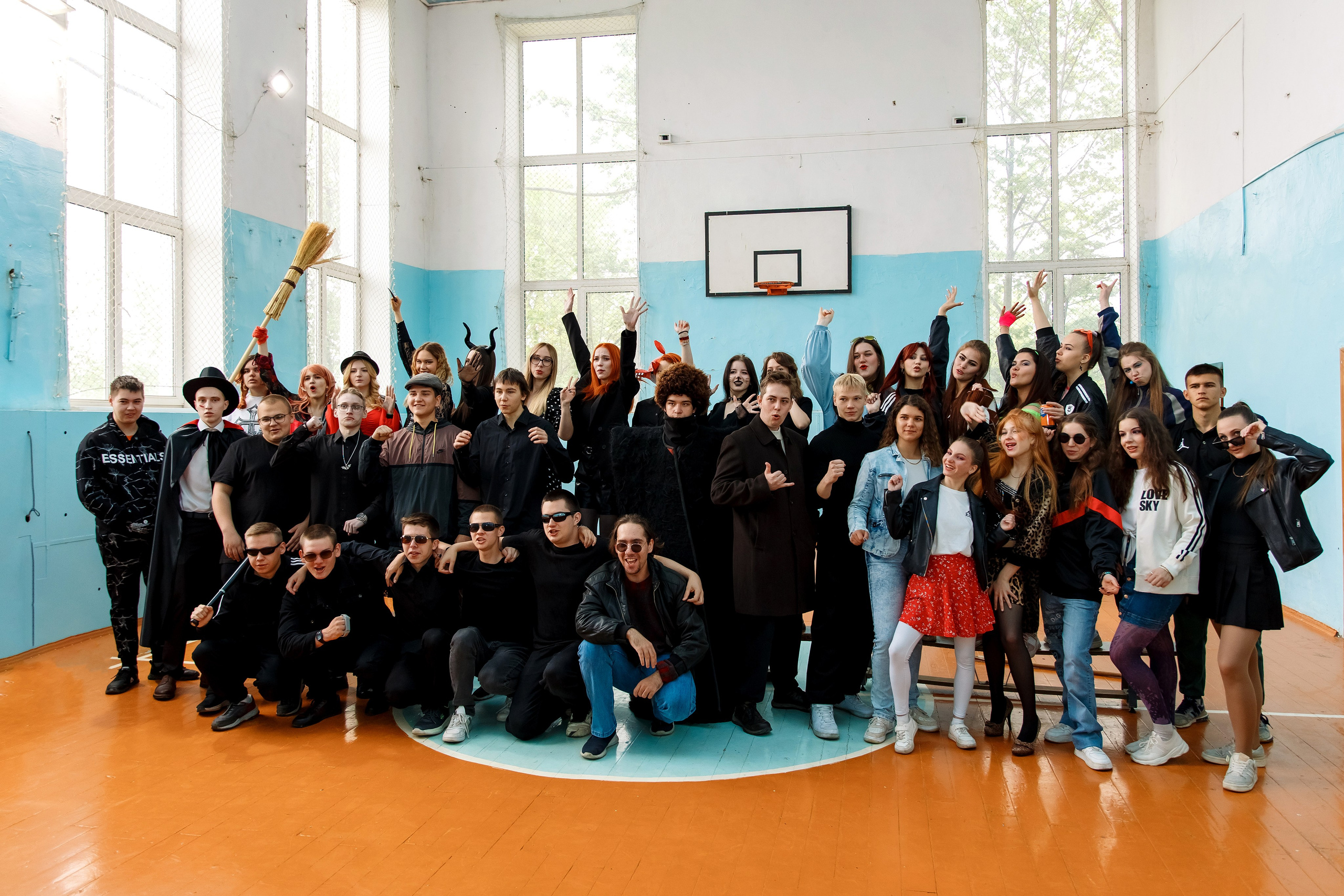 11 класс день не послушания в школе. Фотограф Любовь Корниенко, Примоский край