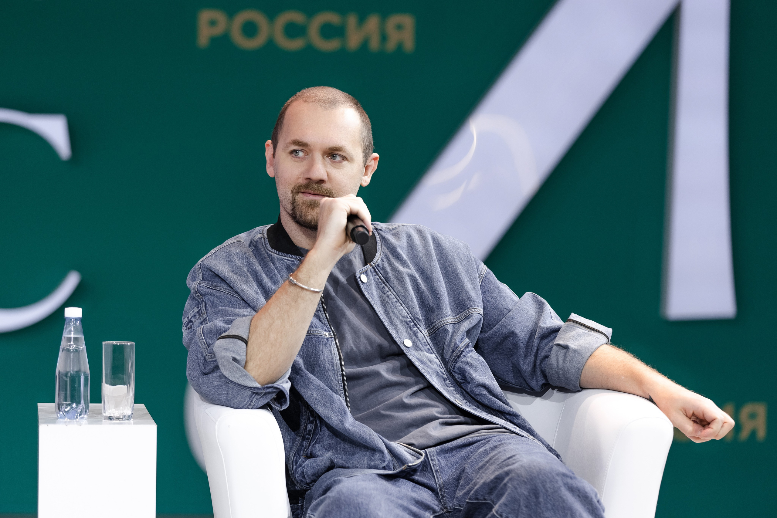 Выставка Россия: наша культура. Свадебный репортажный фотограф в Москве