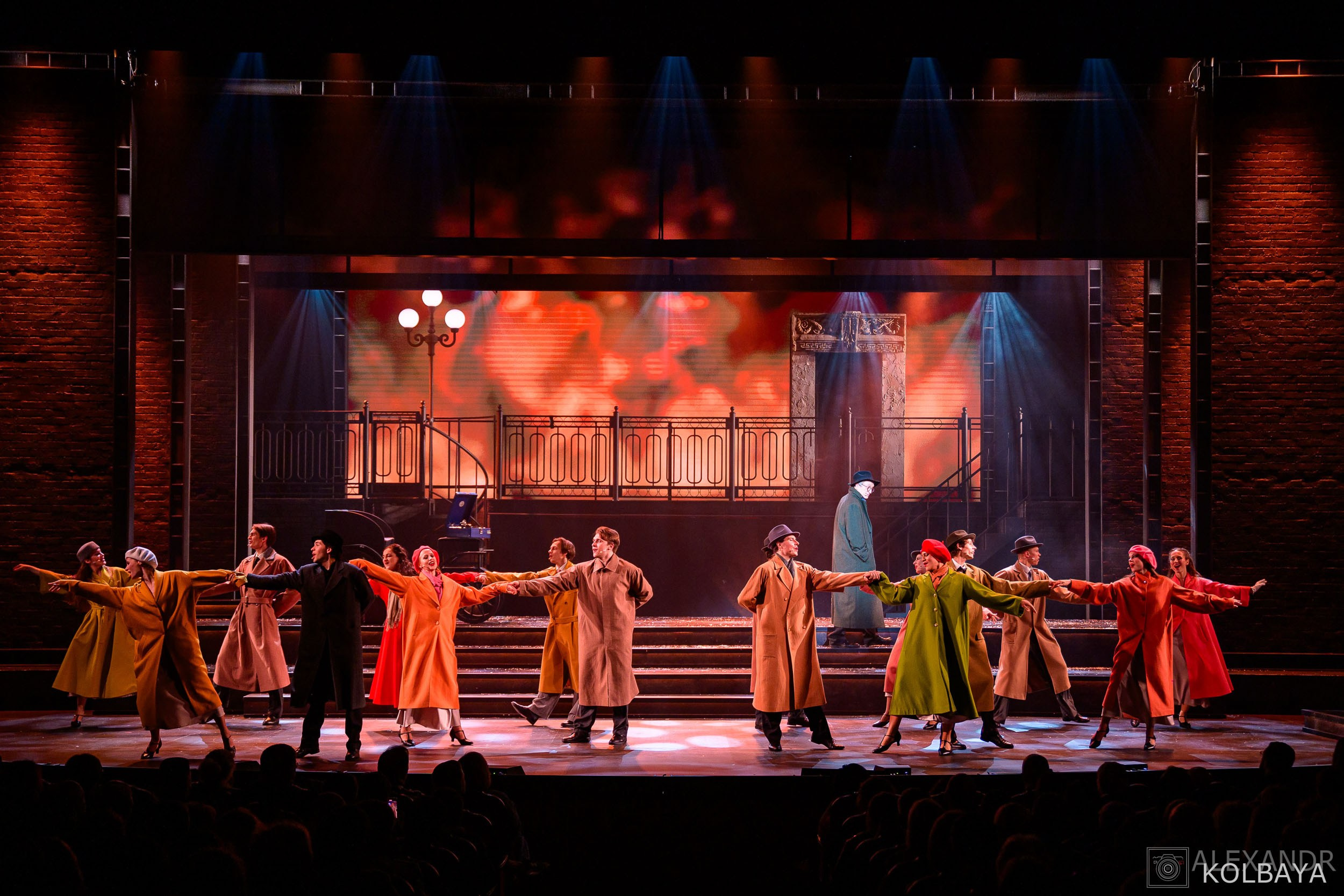 Фоторепортаж с мюзикла Вальс-Бостон 18 сентября 2025 года. Концертный и театральный репортажный фотограф в Москве Александр Колбая