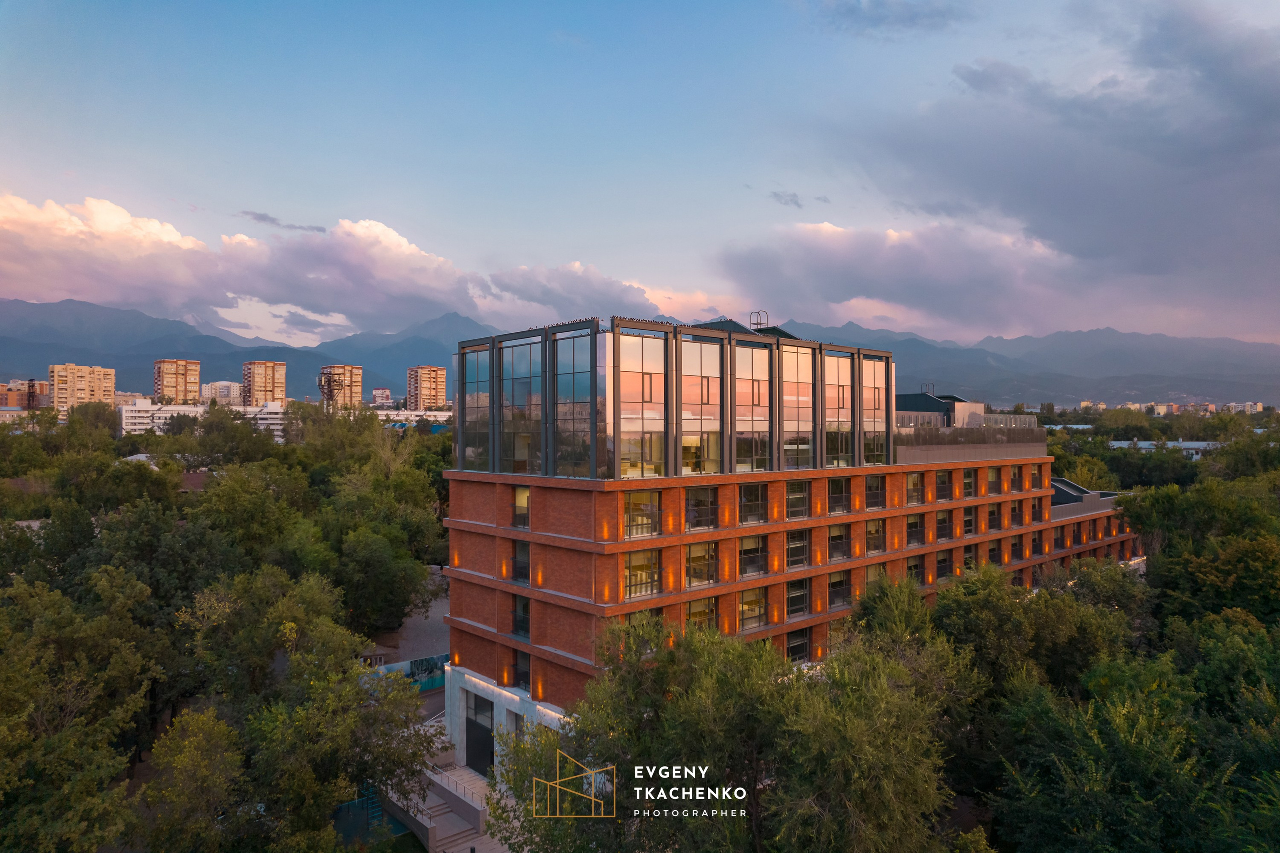 Общежитие университета NarXoz в Алматы. Архитектурный и интерьерный фотограф в Казахстане