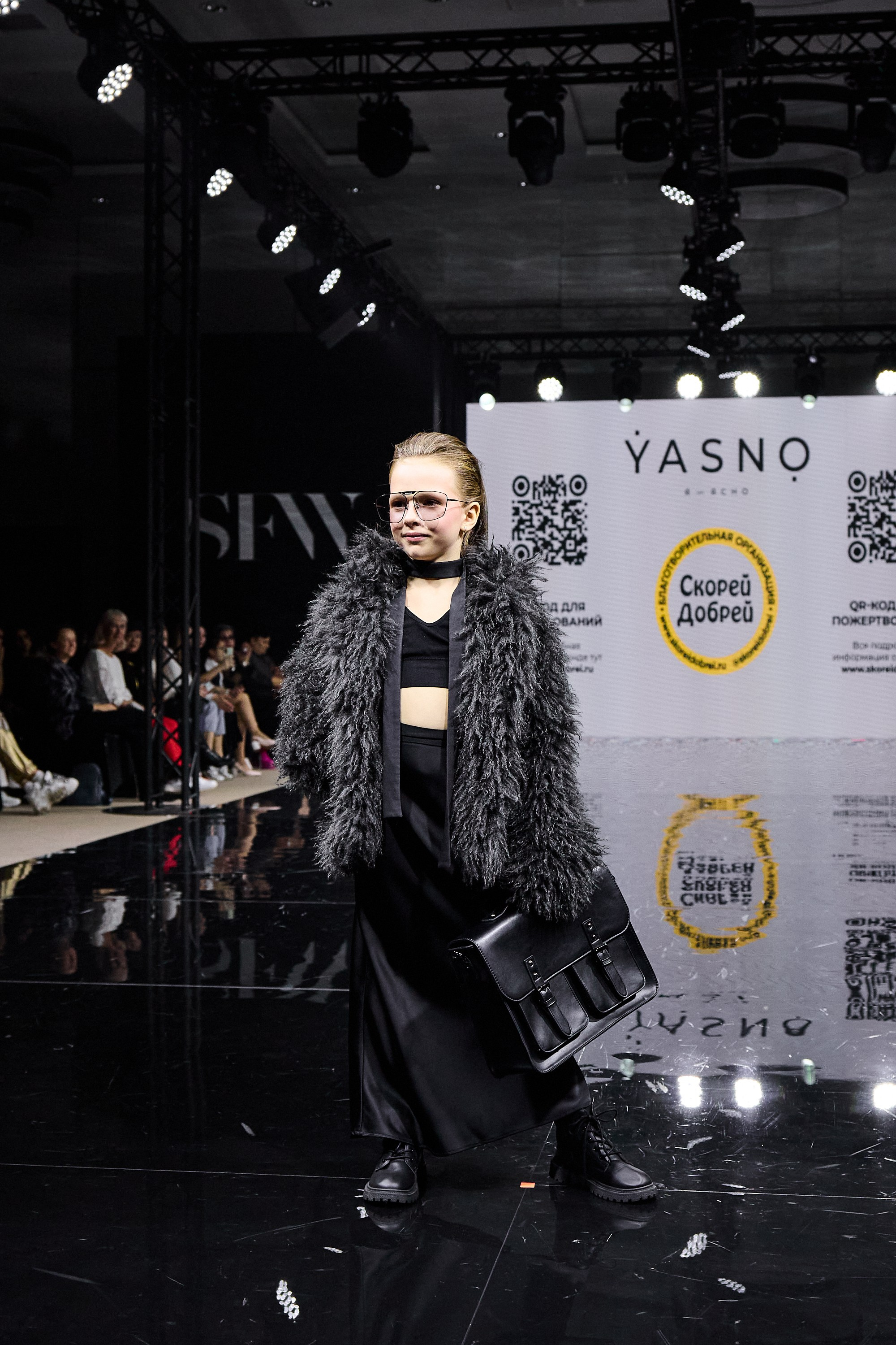 Sochi Fashion Week 2025. Профессиональный фотограф в Сочи Виктория Джой. Обучение