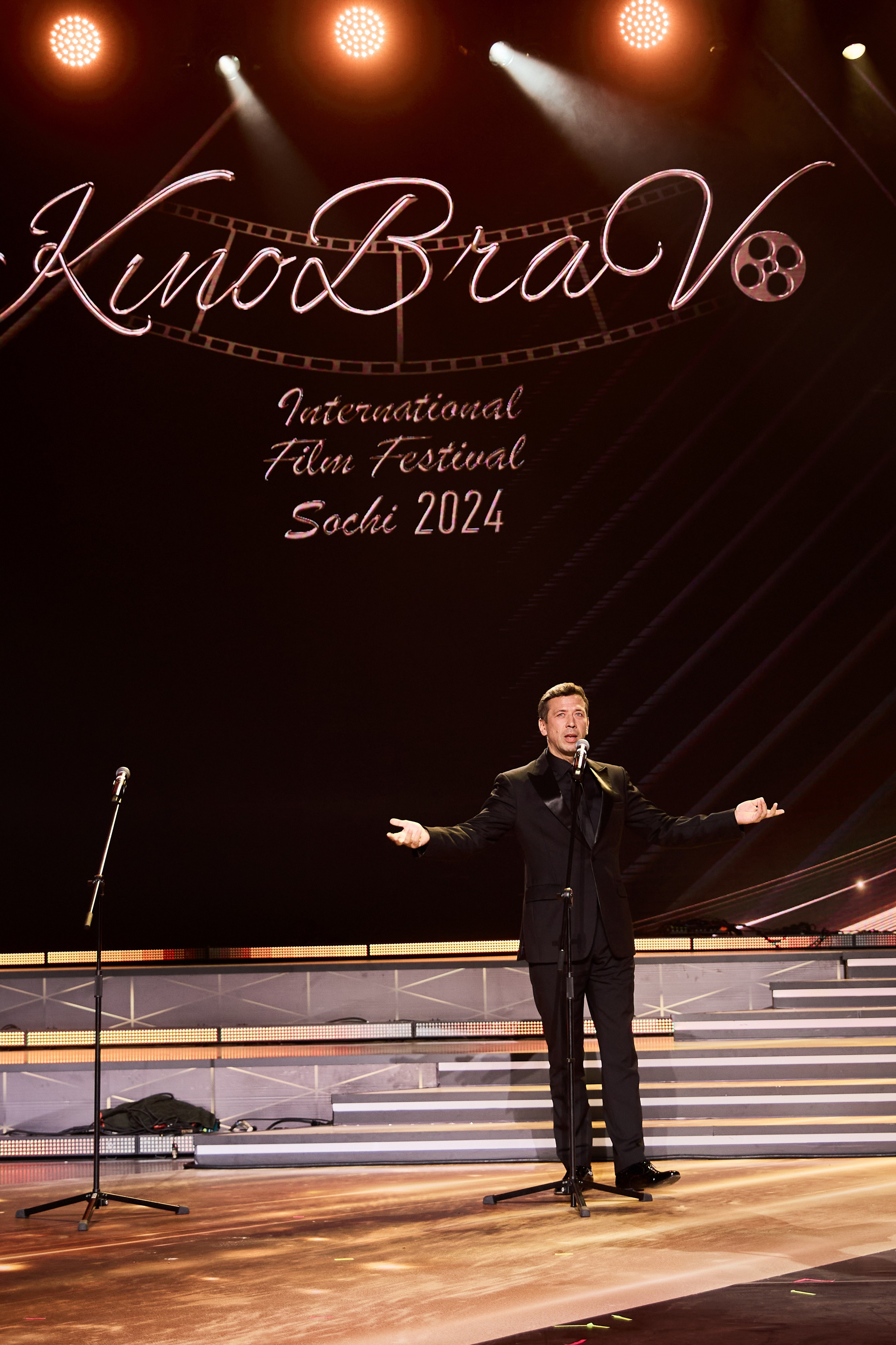 Фотосъемка репортажа кинофестиваля. Профессиональный фотограф в Сочи Виктория Джой. Обучение