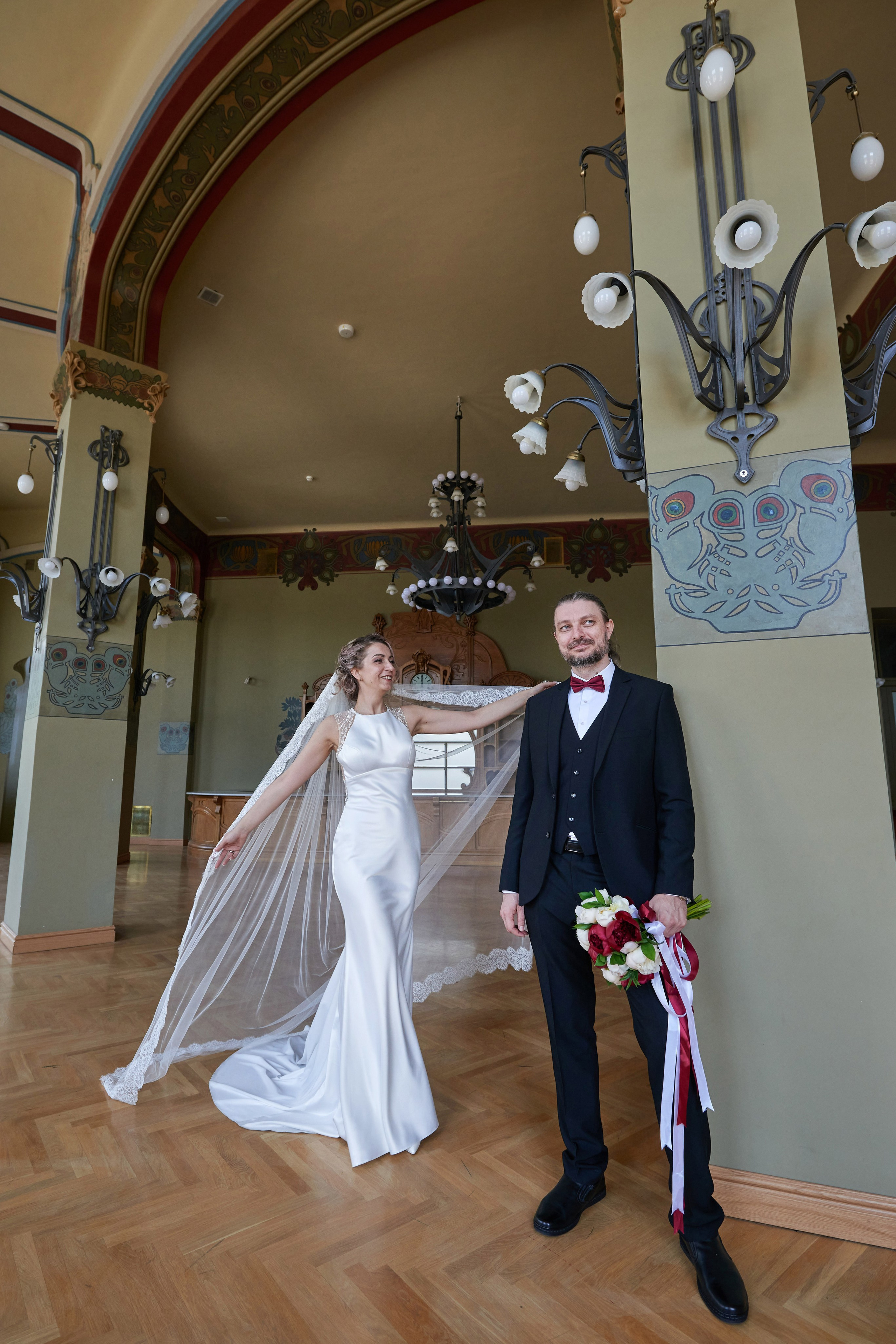 Юлия и Денис (фотосессия на Витебском вокзале и в Польском саду). Портретный, семейный и свадебный фотограф в Санкт-Петербурге и в Пушкине Ширяев Денис