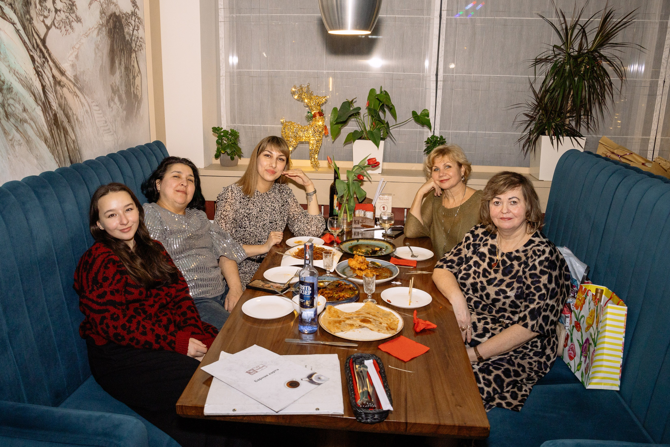 Вечеринка в кафе Sinlun. Фотограф Юлия Мальцева