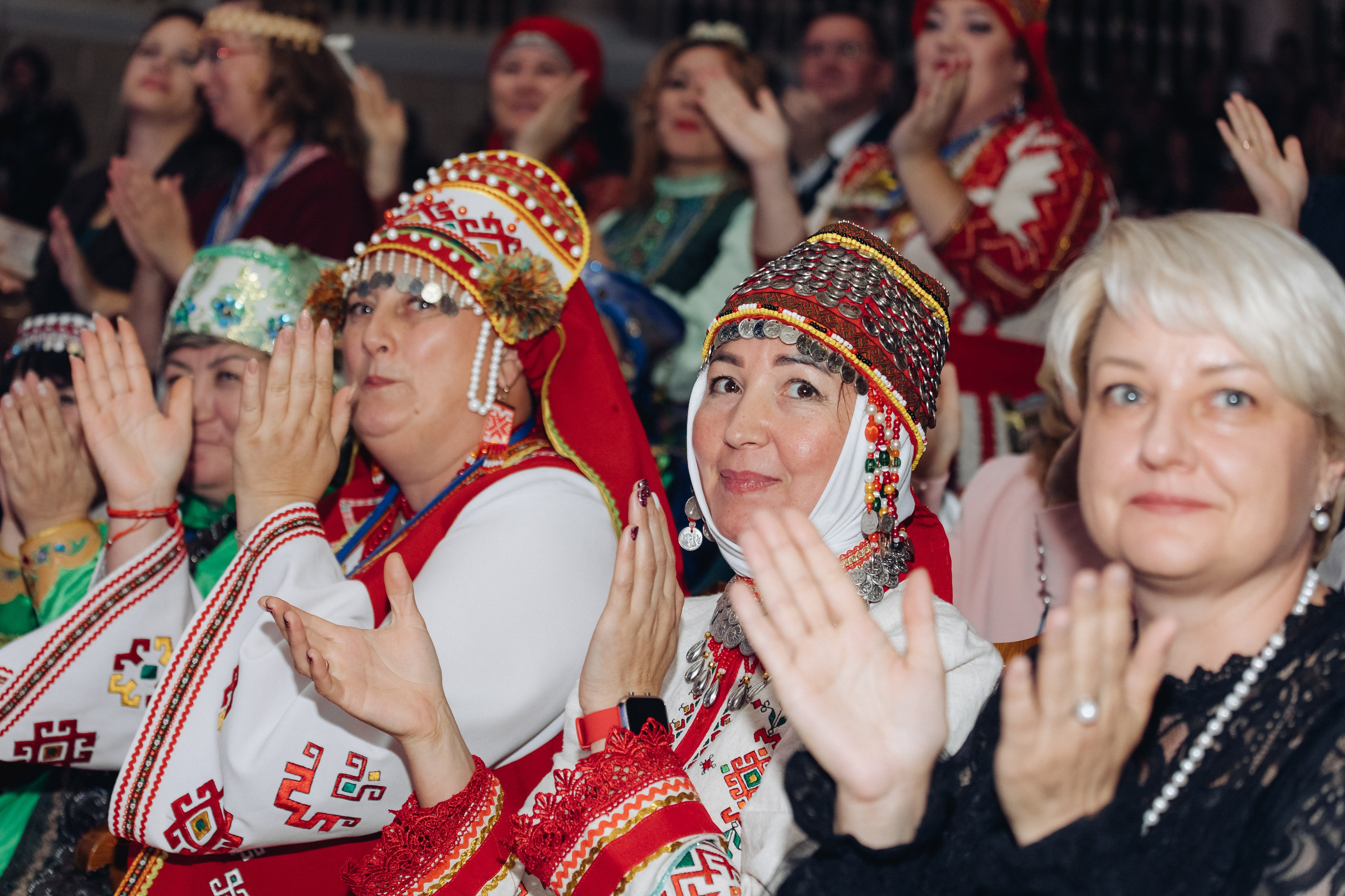 Лучший учитель родного языка и литературы 2025. Свадебный и семейный фотограф в Улан-Удэ