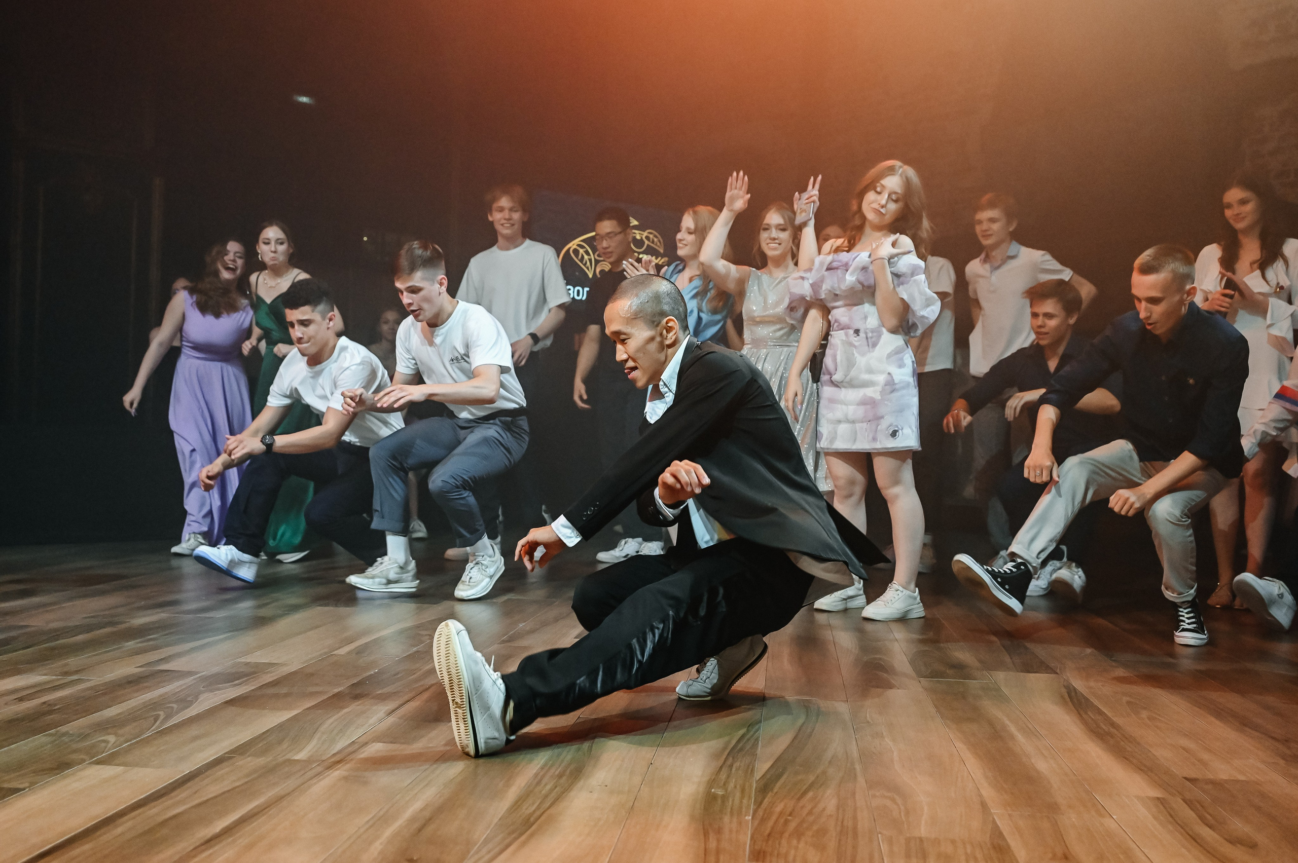Выпускной «Золотые мечты». Лофт № 2. Фотограф Арина Агапова. Подольск, Москва https://arinafoto.wfolio.pro/