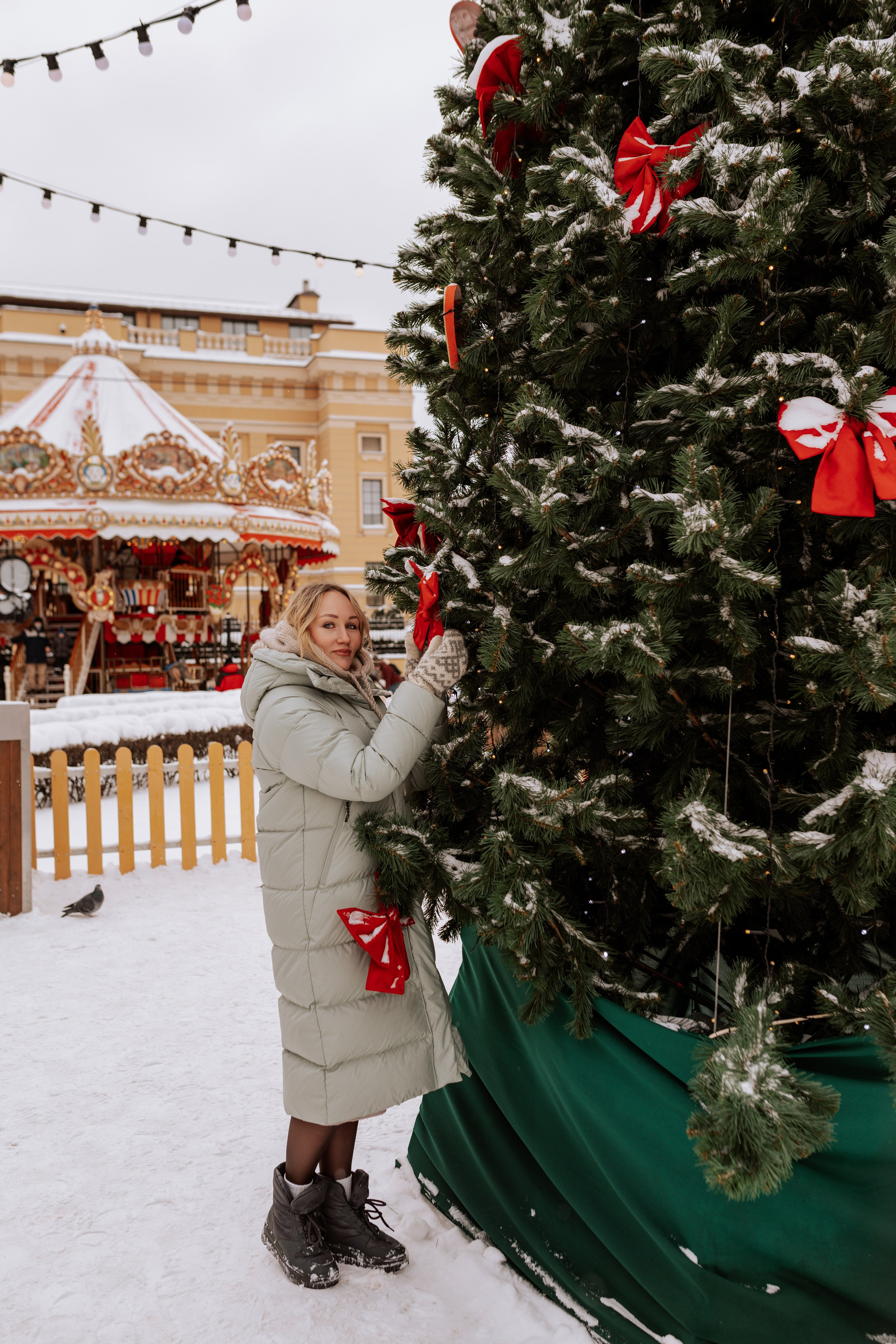 Семейная, Манежная площадь