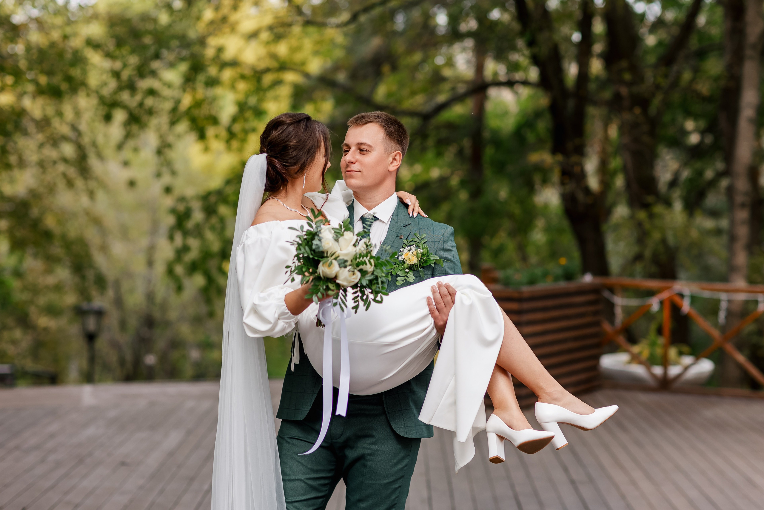 Олег и Юлия. Свадебная прогулка. Свадебный фотограф в Хабаровске