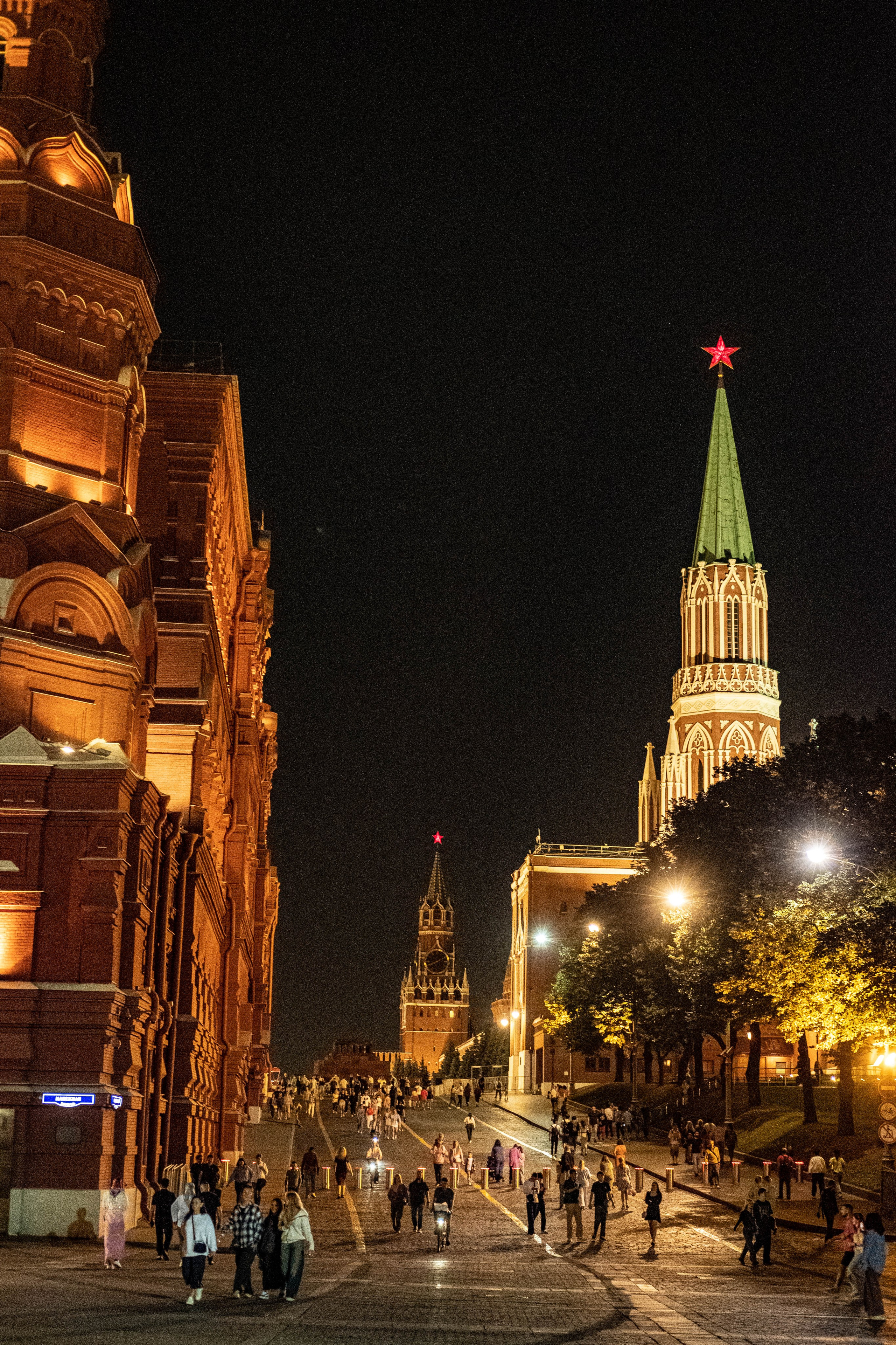 Москва 2024. Свадебный и семейный фотограф в Новосибирске, Санкт-Петербурге, Москве