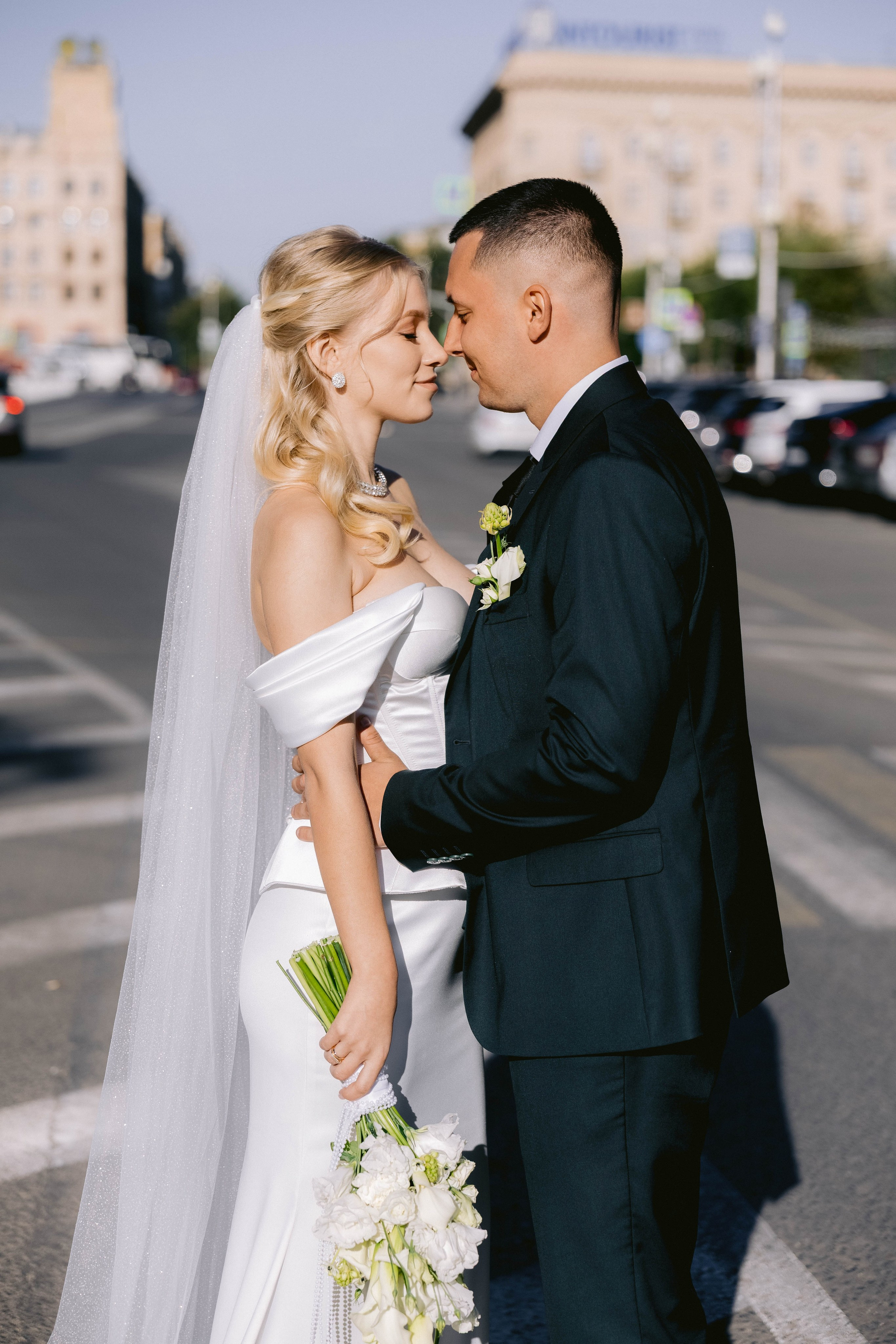 Ангелина, Ефим (прогулка после ЗАГСа). Фотограф в Волгограде Кристина Прохоренко