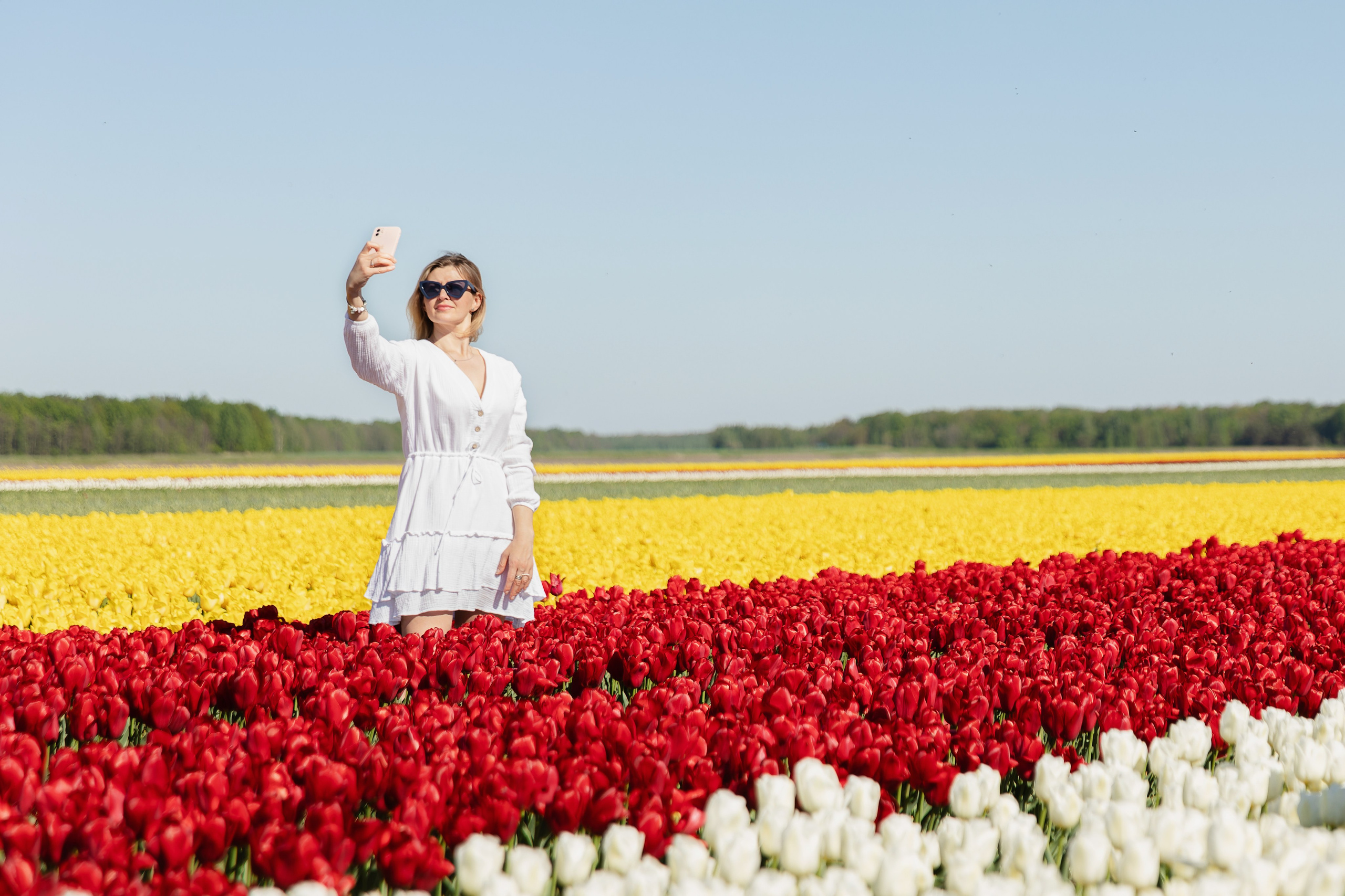 Фотографии с тюльпановых полей Пинск. Репортажный и свадебный фотограф в Минске Шамко Анатолий