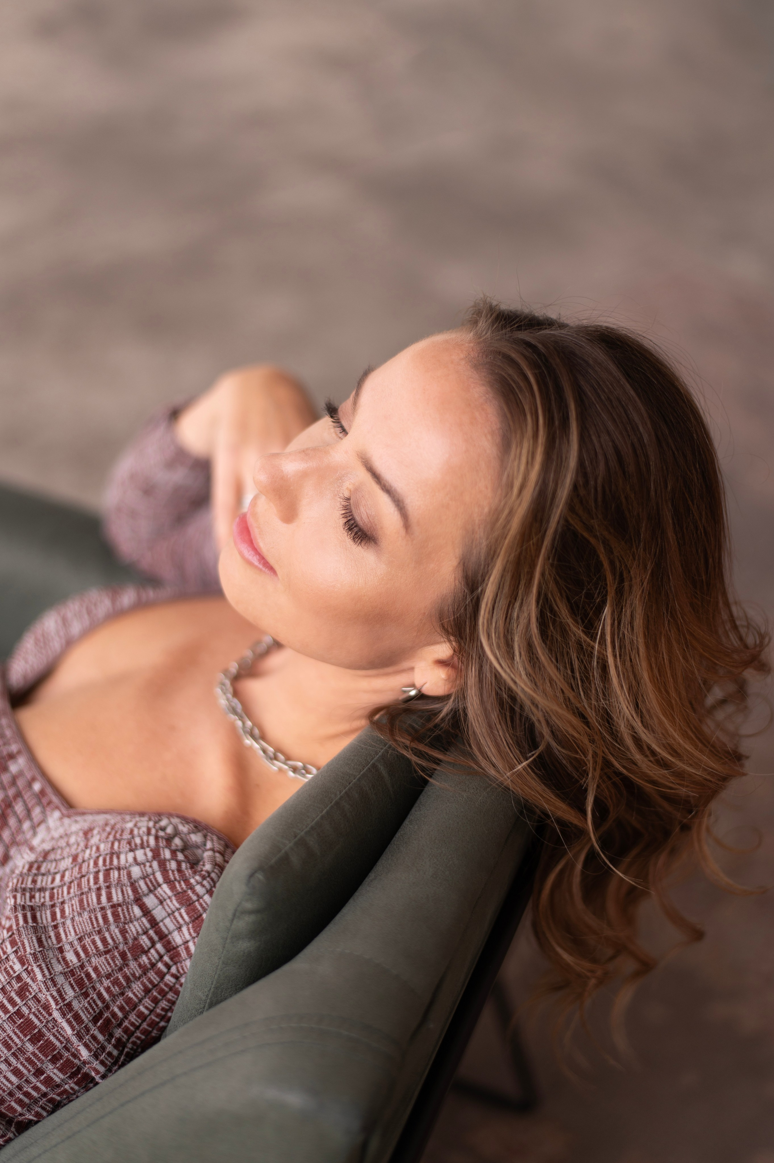 Женский портрет в студии. Семейный и детский фотограф в Москве Анна Оськина