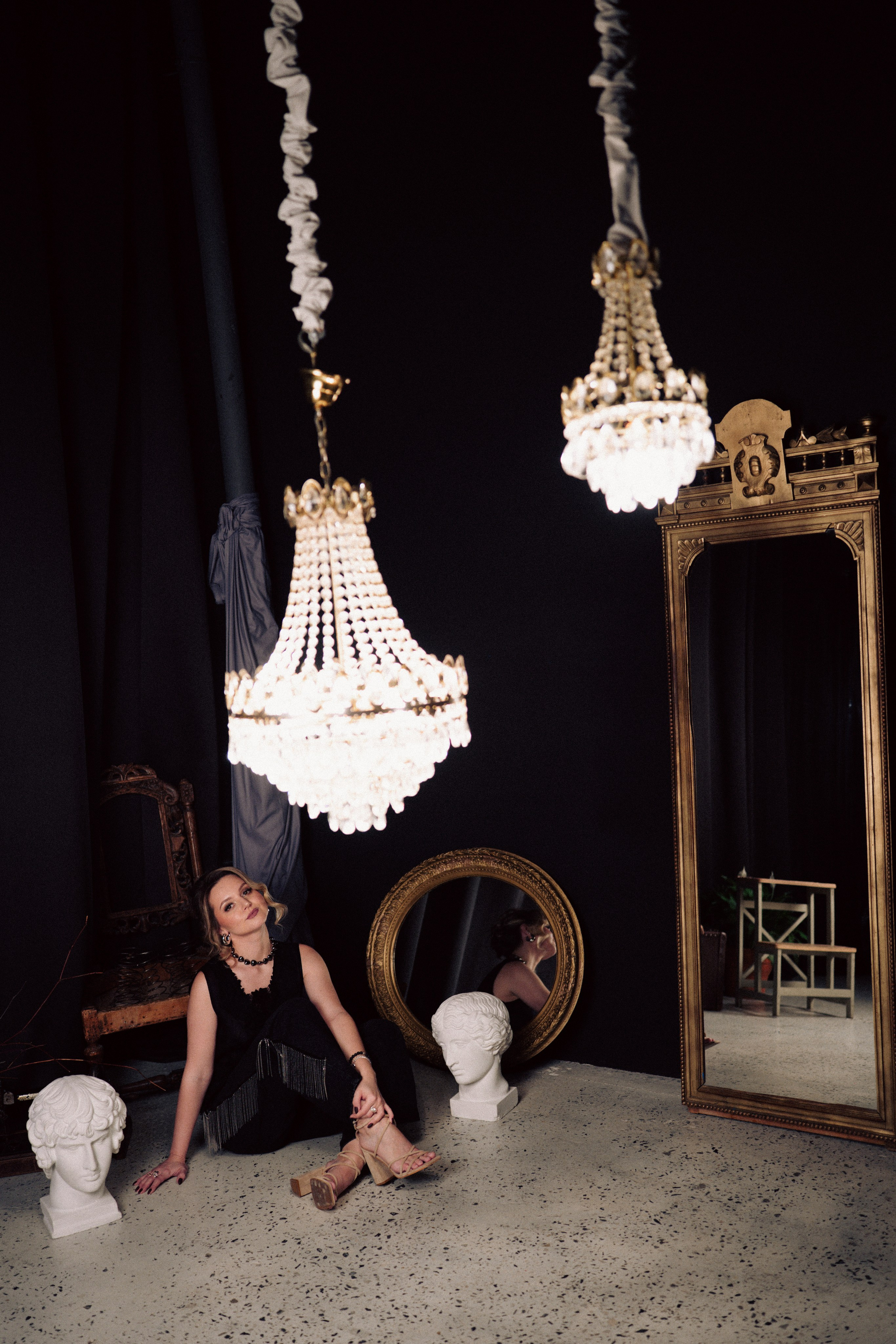 НОВОГОДНЯЯ ФОТОСЕСИИЯ В СТУДИИ ДЛЯ ДЕВУШКИ И ПРОГУЛКА ПО ЧЕРНЫШЕВСКОЙ. Профессиональный фотограф, Санкт-Петербург — Виктория Богомолова