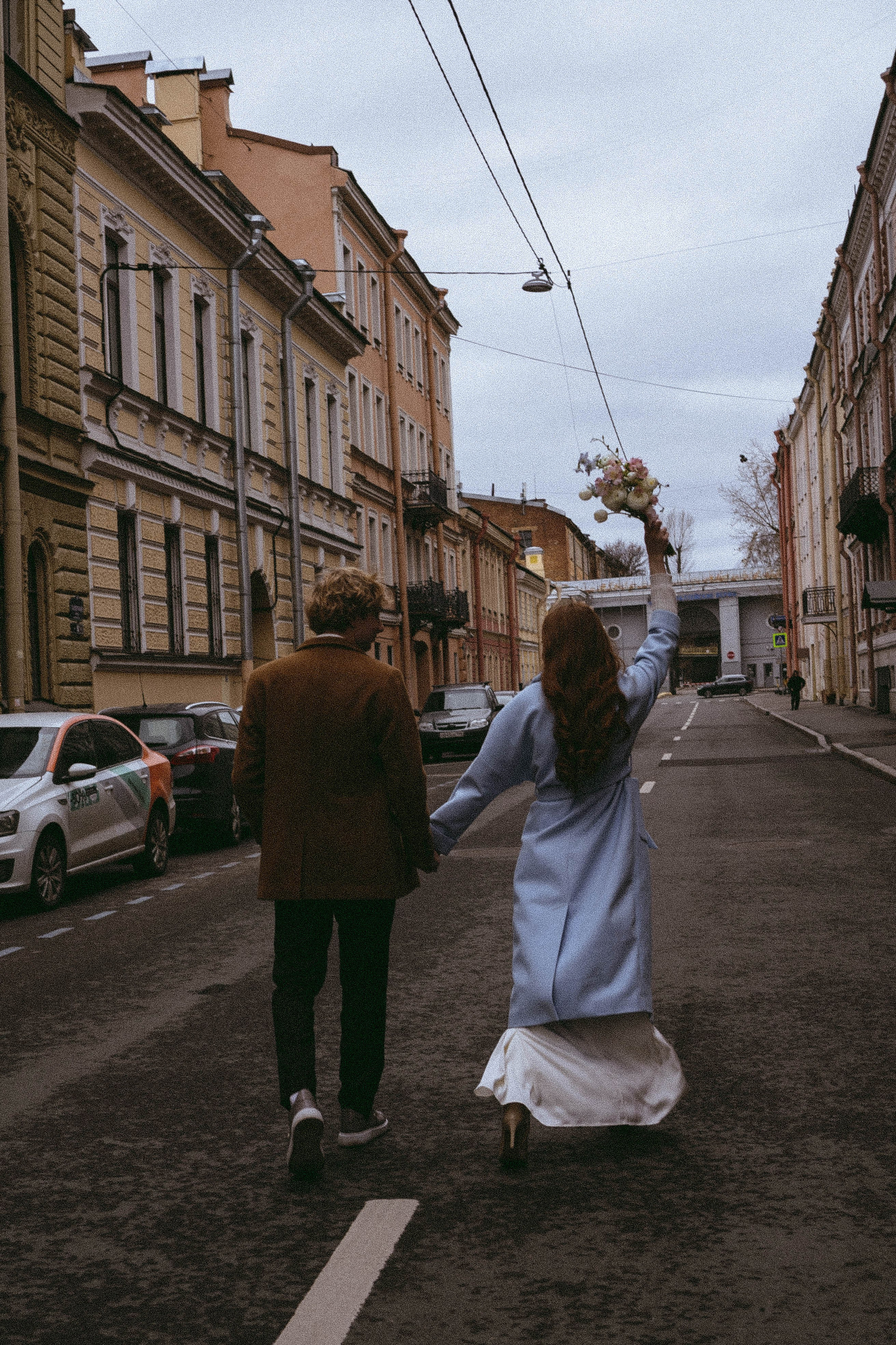 СВАДЕБНАЯ СЬЕМКА В ОТЕЛЕ. СБОРЫ ЖЕНИХА И НЕВЕСТЫ И ТАКЖЕ ТОР И ПОДГОТОВКА К ПРОГУЛКЕ И ПРОГУЛКА ПО ПЕТРОГРАДКЕ. Профессиональный фотограф, Санкт-Петербург — Виктория Богомолова