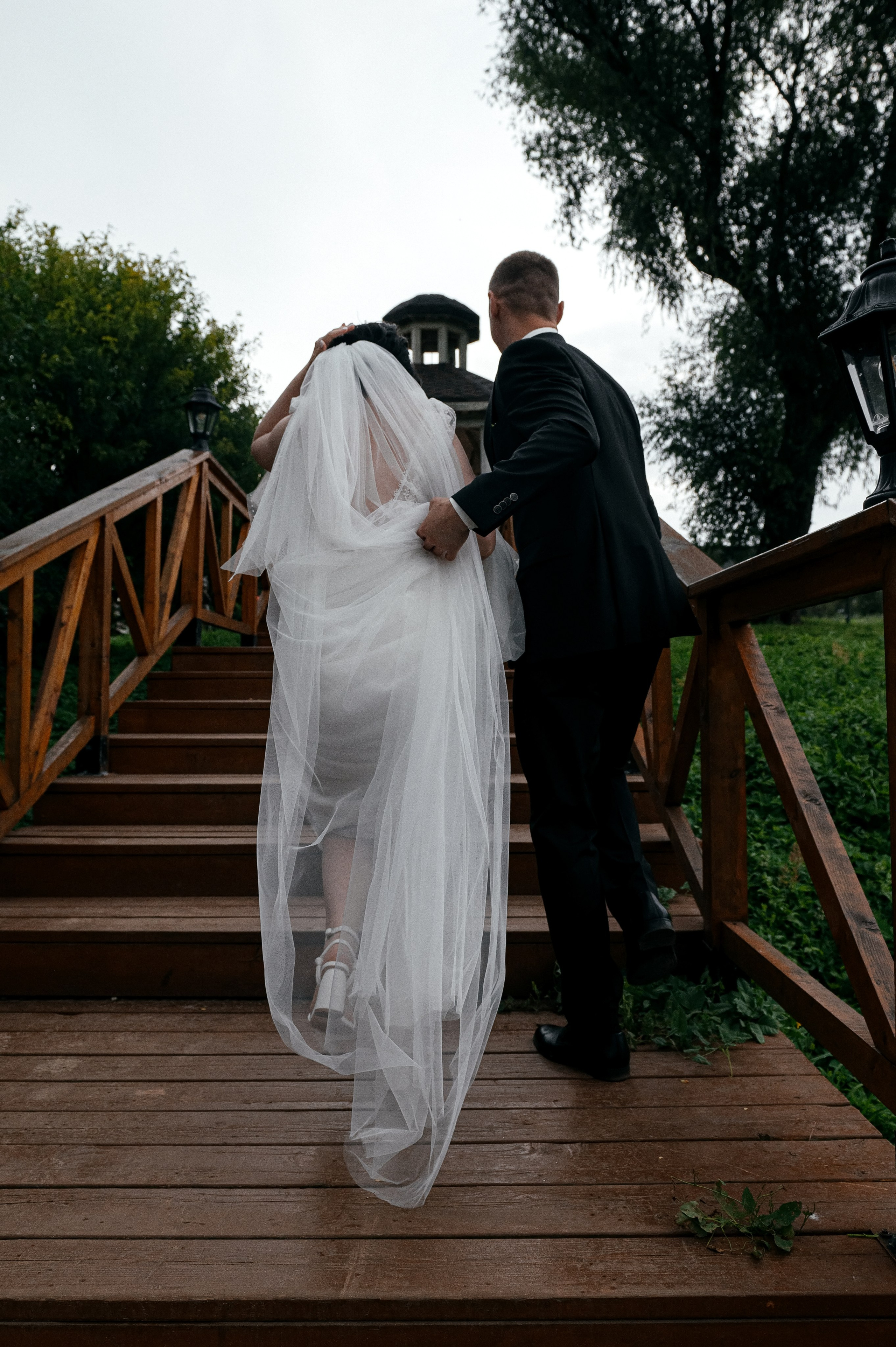 Свадьба с венчанием в Щелково. Прогулка в Гребнево, ресторан Кинза, отель Премиум. Свадебный и семейный фотограф Виктория Носачёва. Щелково, Москва и МО