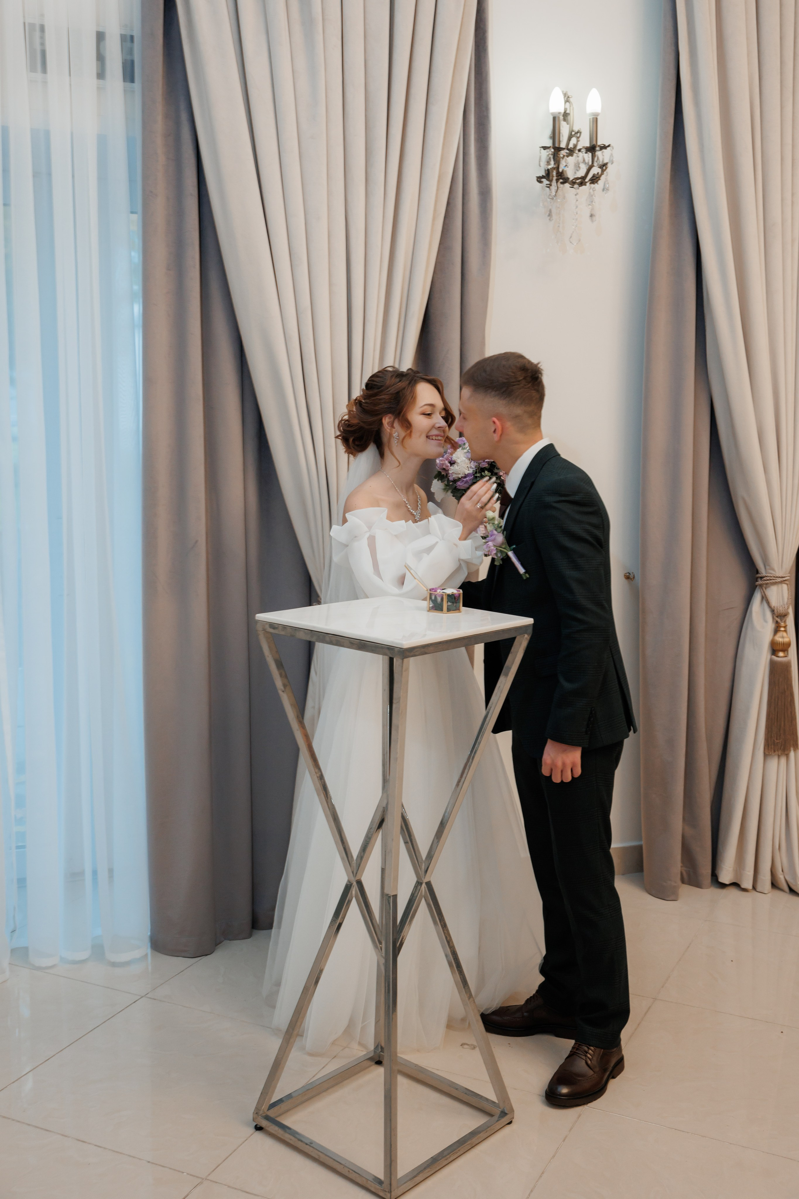 Константин и Дарья, ЗАГС ВДНХ, отель Soluxe, ресторан «Антик». Свадебный и репортажный фотограф (Москва, Королев и другие)