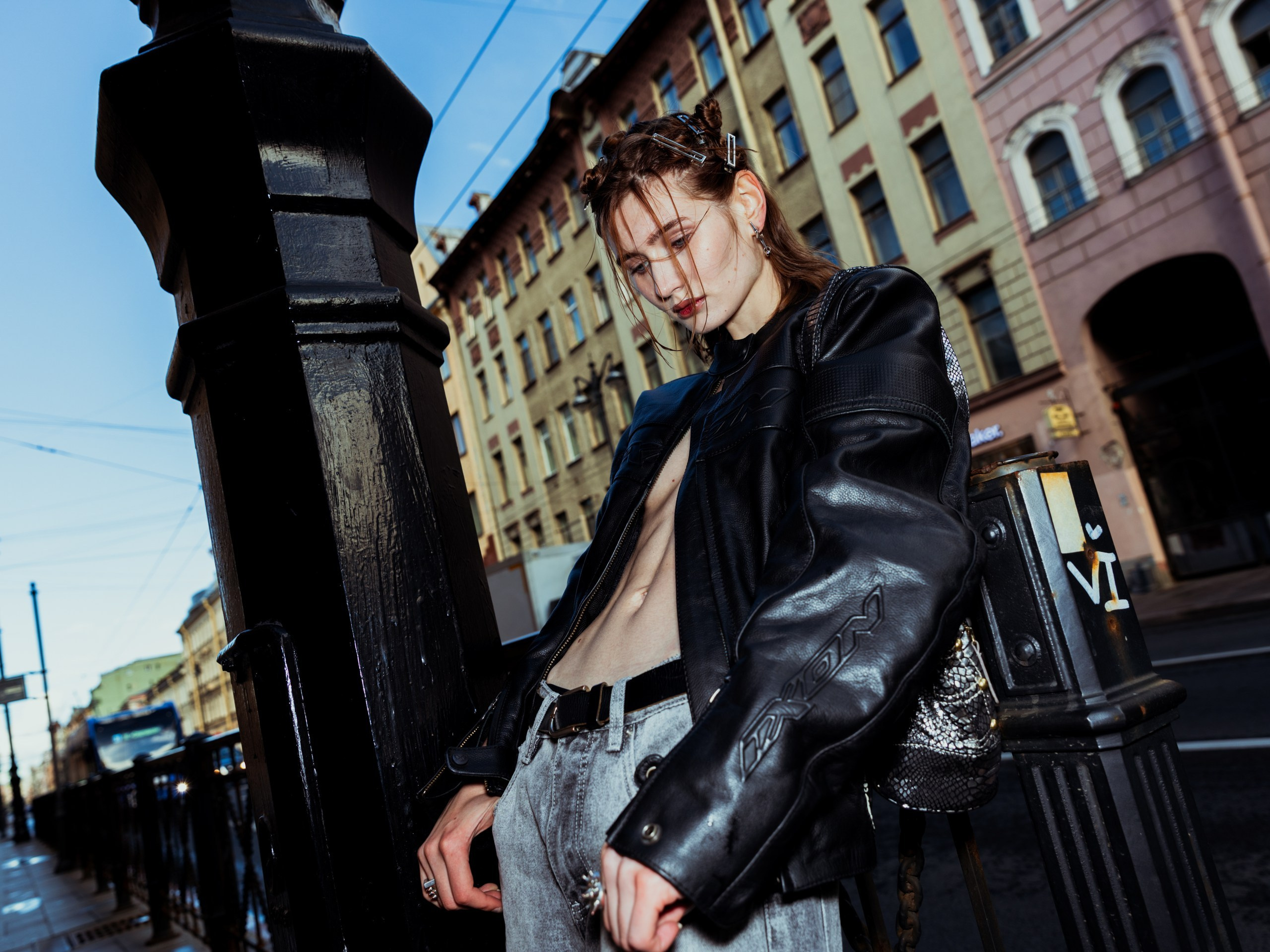 GIRLS. DRIPSTOCK MAG