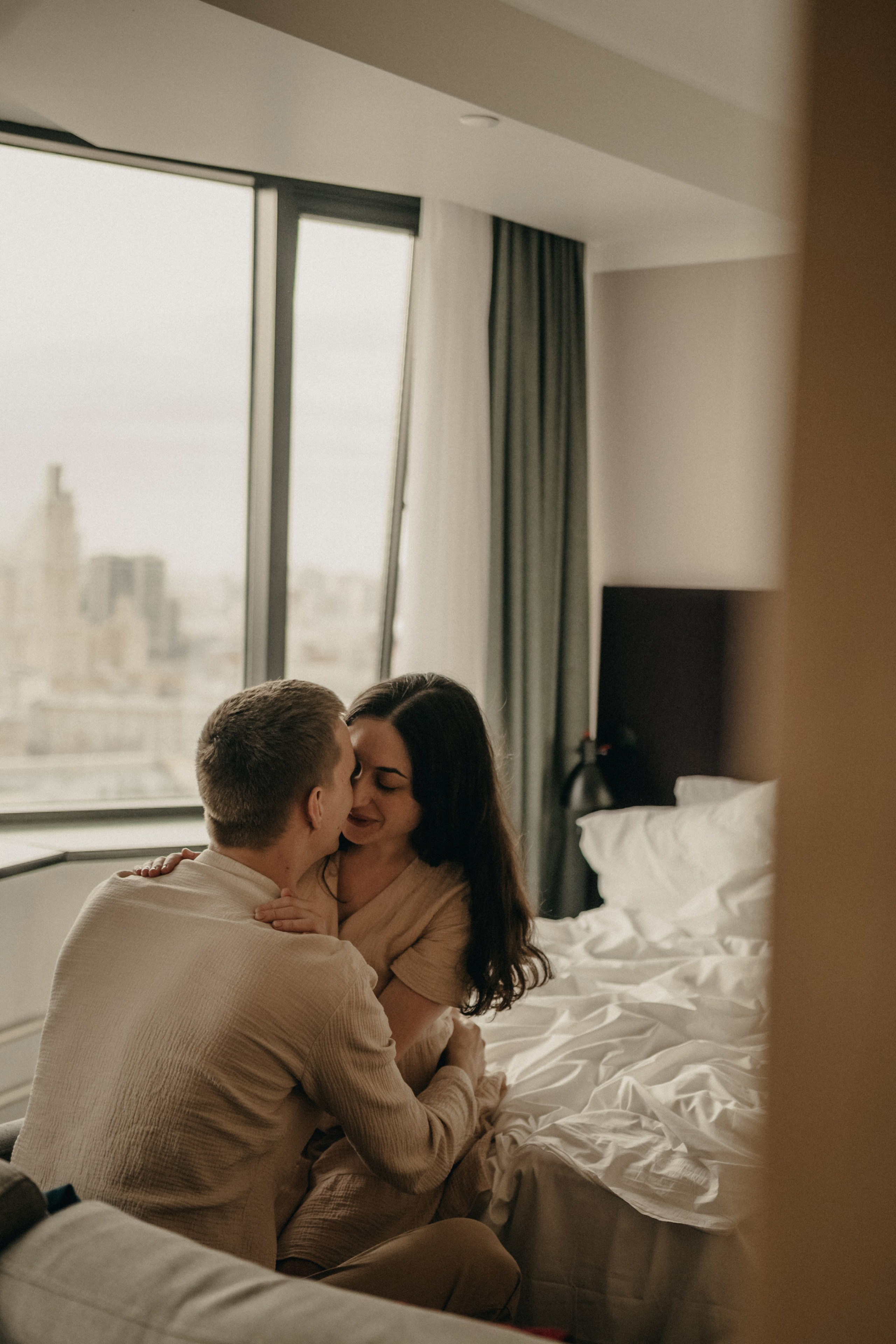 Номер на двоих. Гаврилова Настя семейный фотограф lifestyle в Москве